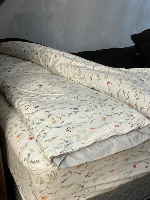 RUVANTI Flannel Sheets Queen Size - 100% Cotton Double Brushed Bed Sheets, Deep Pockets 16 Inches Queen Sheet Set, All Seasons Breathable & Extra Soft - Warm & Cozy, 4 Piece, Red & Black Plaid - Customer Photo 2