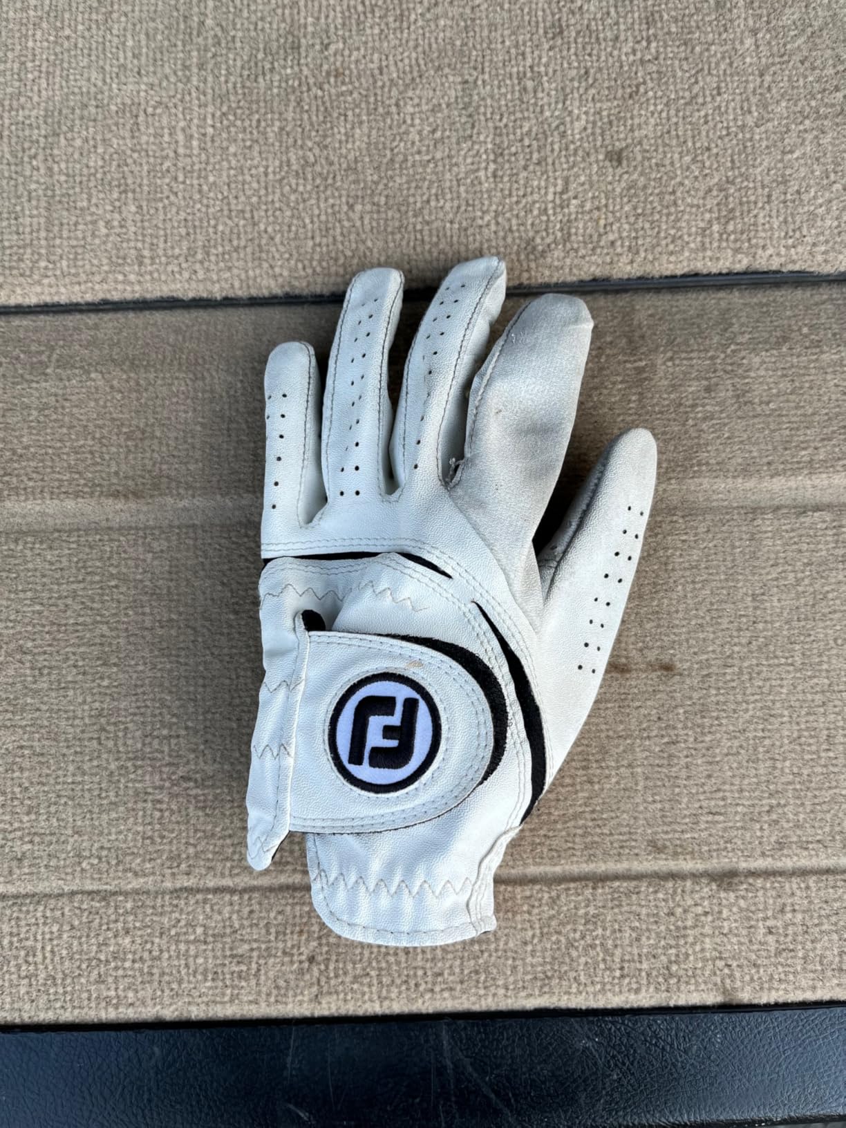 FootJoy Men's WeatherSof 2-Pack Golf Glove Customer Review FootJoy Men's WeatherSof 2-Pack Golf Glove - Customer Photo 2