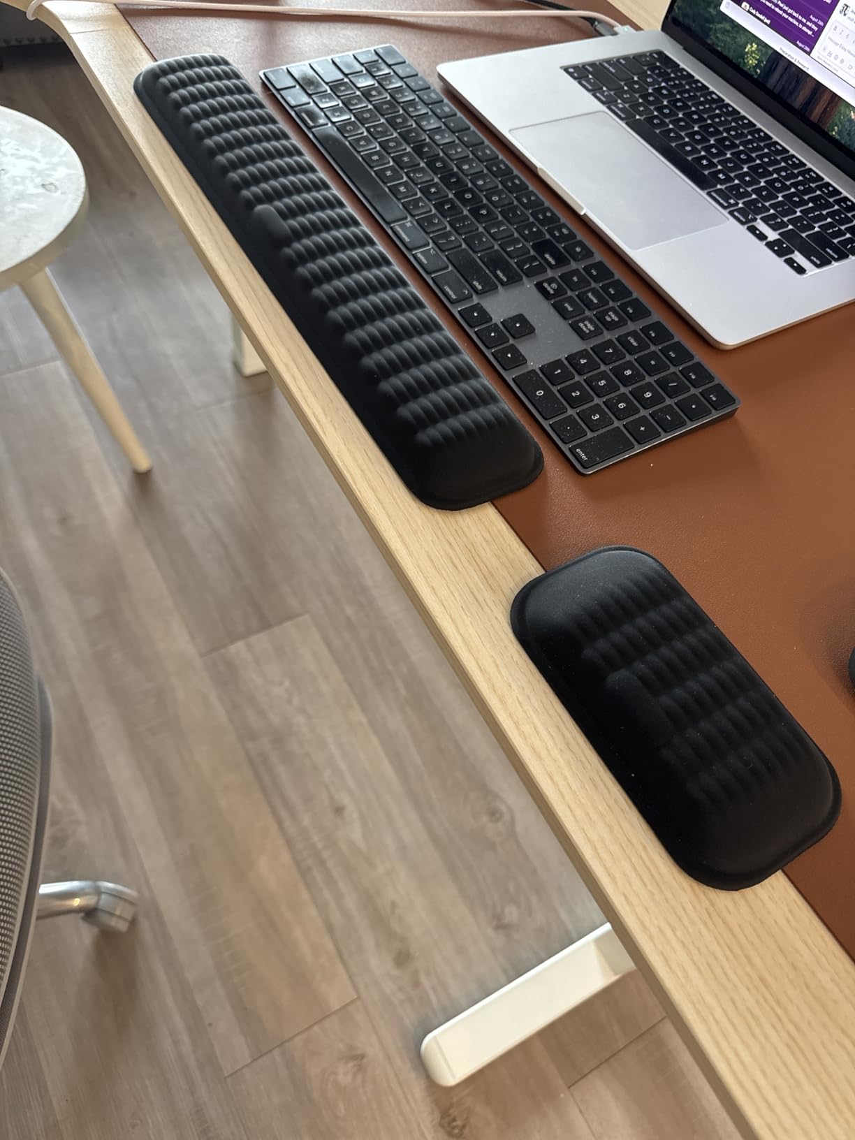 MEKASS Ergonomic Wrist Rest for Keyboard and Mouse, Soft Memory Foam Keyboard Wrist Rest Set with Non-Slip Silicone Base, Easy Typing, Pain Relief, Comfort for Office, Work, Gaming (Classic Black) Customer Review MEKASS Ergonomic Wrist Rest for Keyboard and Mouse, Soft Memory Foam Keyboard Wrist Rest Set with Non-Slip Silicone Base, Easy Typing, Pain Relief, Comfort for Office, Work, Gaming (Classic Black) - Customer Photo 1