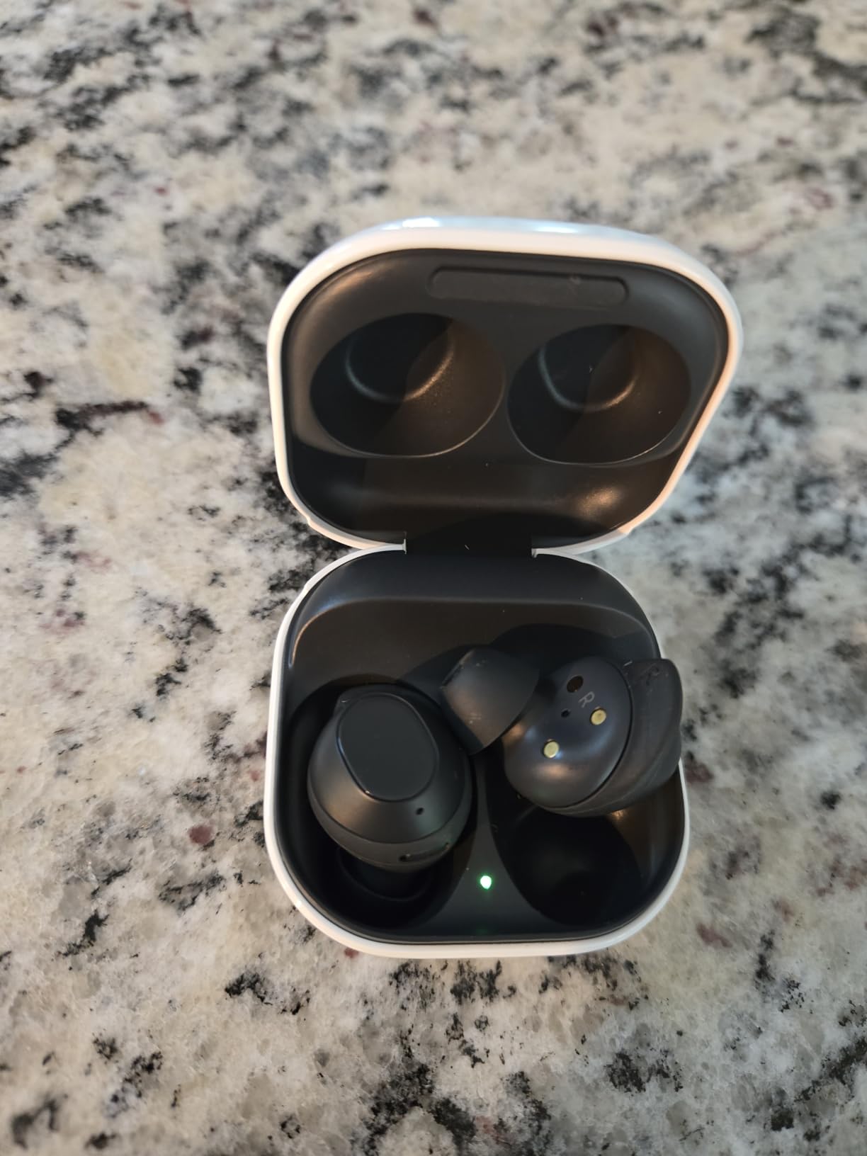 Samsung Galaxy Buds FE True Wireless Bluetooth Earbuds, Comfort and Secure in Ear Fit, Auto Switch Audio, Touch Control, Built-in Voice Assistant, Graphite [US Version, 1Yr Manufacturer Warranty] customer photo 1