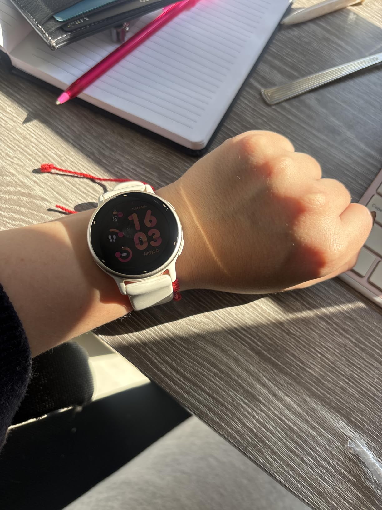 Garmin vívoactive 5, Health and Fitness GPS Smartwatch, AMOLED Display, Up to 11 Days of Battery, Ivory customer photo 2