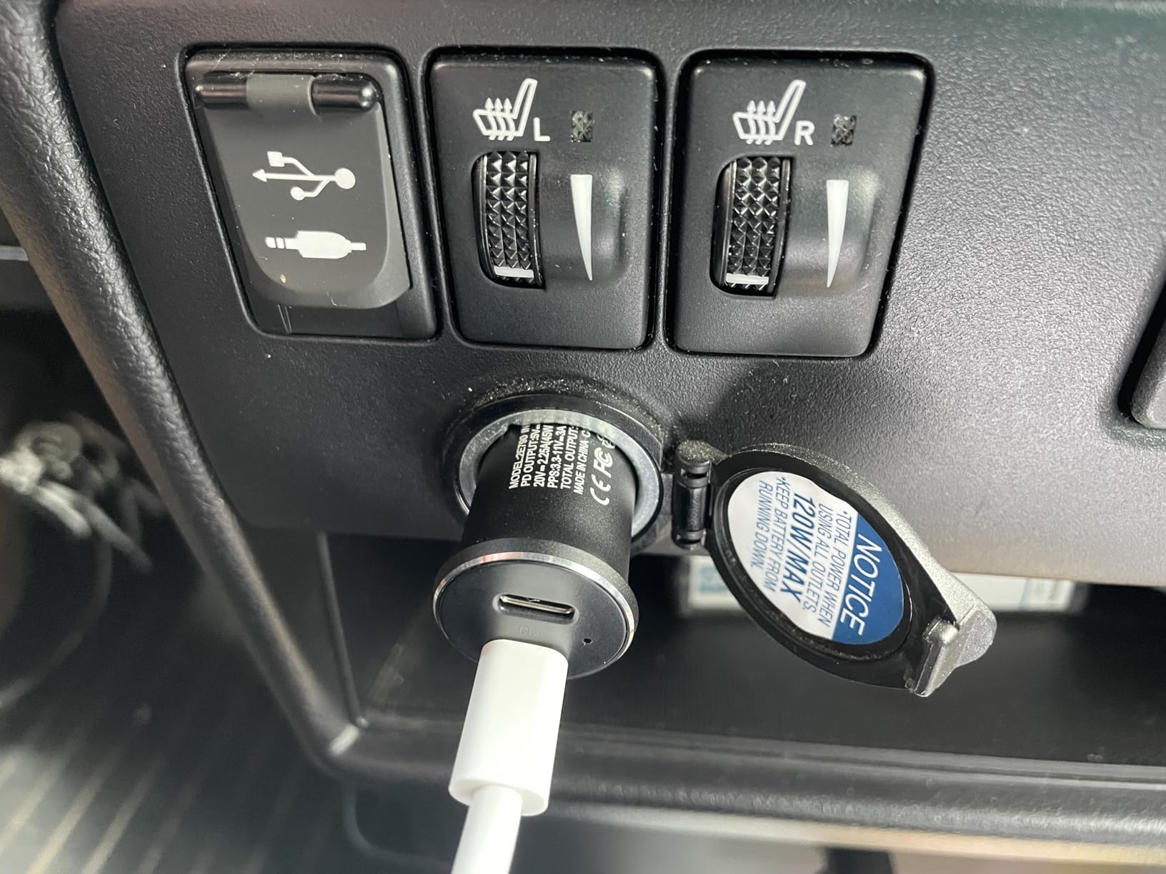 LISEN 90W USB C Car Charger for iPhone 17 Car Charger 40W Fast Charging, 2-Port PD 45W & QC 3.0 Cigarette Lighter USB Charger [All Metal&Mini] for iPhone 17 Air/16/15/14/13 Pro,Samsung Galaxy S26/S25 - Customer Photo 2