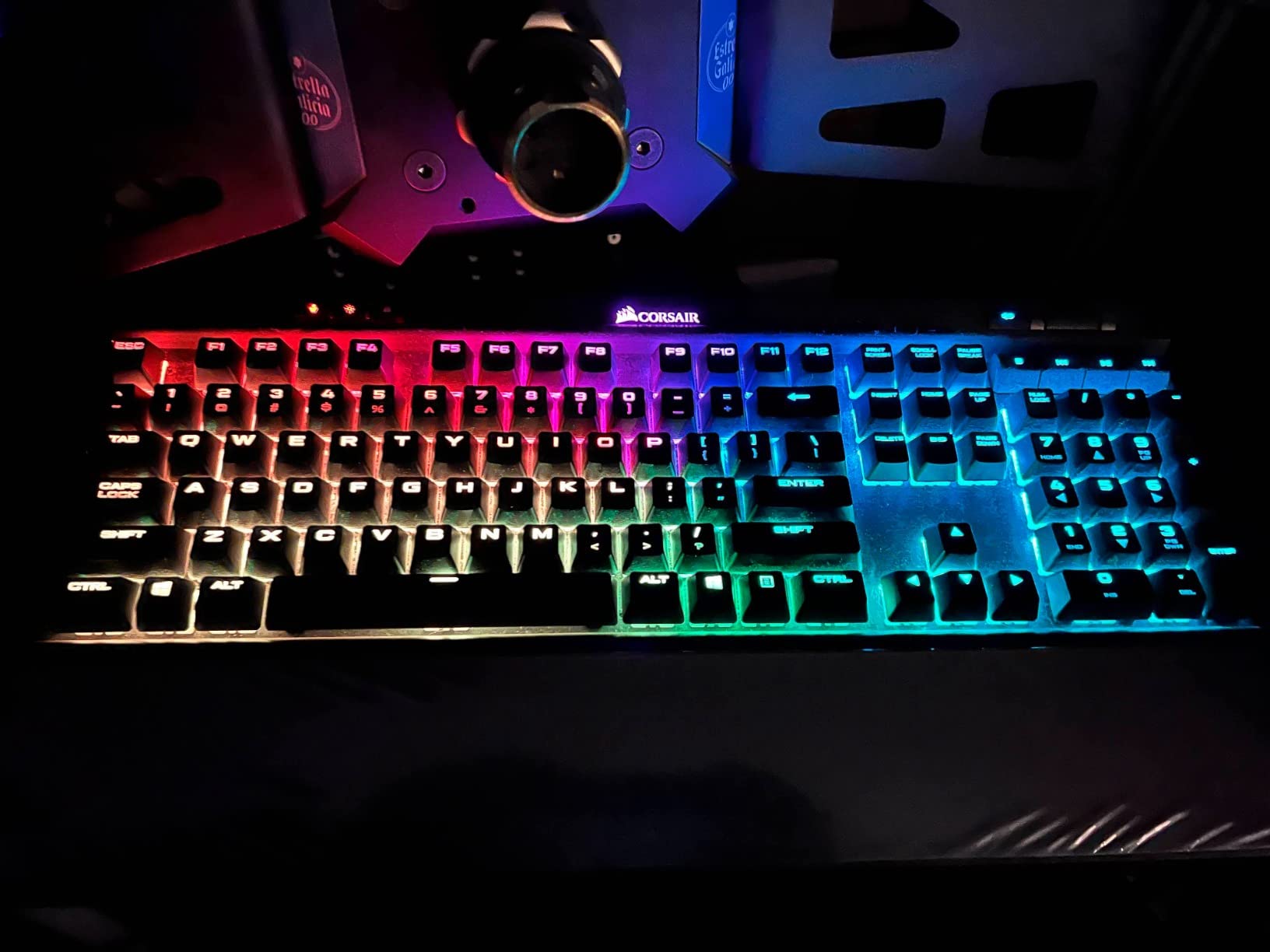 CORSAIR K70 CORE RGB Mechanical Wired Gaming Keyboard with Palmrest - Pre-Lubed MLX Red Linear Switches, SOCD, ABS Double-Shot Keycaps, Sound Dampening, Media Control Dial, QWERTY NA - Black customer photo 1