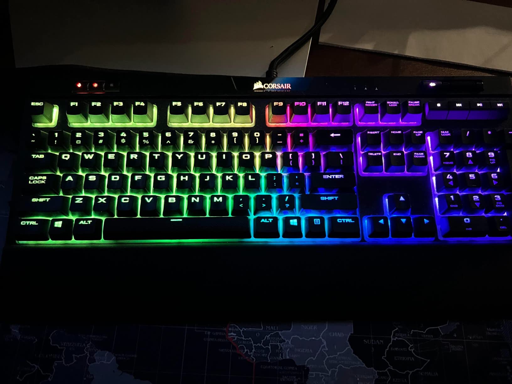 CORSAIR K70 CORE RGB Mechanical Wired Gaming Keyboard with Palmrest - Pre-Lubed MLX Red Linear Switches, SOCD, ABS Double-Shot Keycaps, Sound Dampening, Media Control Dial, QWERTY NA - Black customer photo 2