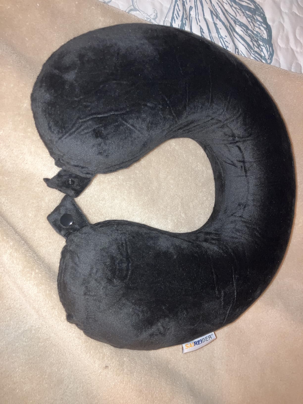 SAIREIDER Travel Pillow 100% Pure Memory Foam Travel Neck Pillow, Airplane Pillow for Traveling Customer Review SAIREIDER Travel Pillow 100% Pure Memory Foam Travel Neck Pillow, Airplane Pillow for Traveling - Customer Photo 2
