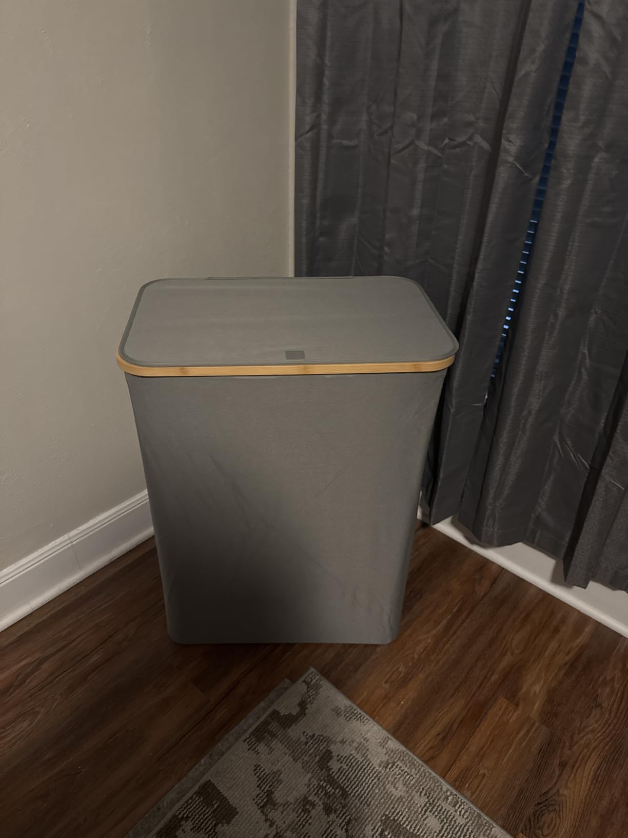 efluky Laundry Hamper with Lid, Double Laundry Hamper with 2 Removable Bags, 2 Section Laundry Basket with Bamboo Handles for Bathroom, Bedroom & Laundry Room, 140L (36.9 Gallon) Beige Customer Review efluky Laundry Hamper with Lid, Double Laundry Hamper with 2 Removable Bags, 2 Section Laundry Basket with Bamboo Handles for Bathroom, Bedroom & Laundry Room, 140L (36.9 Gallon) Beige - Customer Photo 1