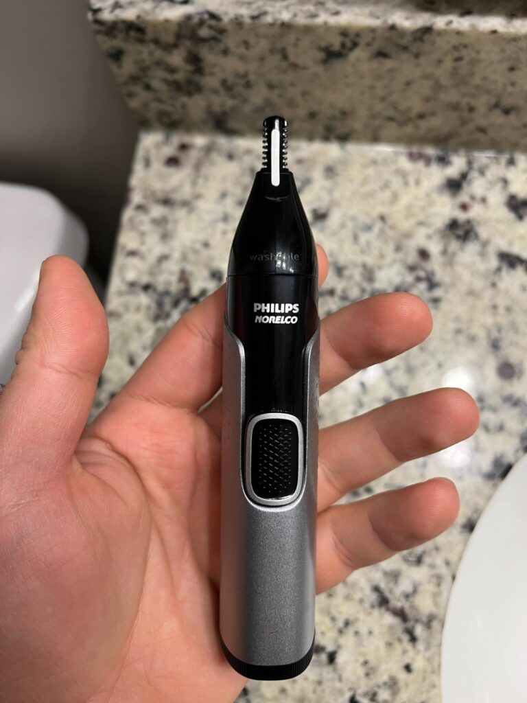 Norelco Philips Nose Trimmer 5000 for Nose, Ears, Eyebrows Trimming Kit, NT5600/62 Customer Review Best Nose Hair Trimmer