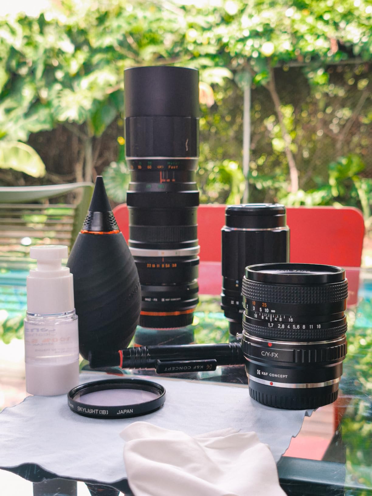 K&F CONCEPT 10-in-1 Camera Lens Cleaning Kit for DSLR Camera Lens Filter Cell Phones with Advanced Silicone Air Blower*1+Short Nozzle*1+Long Nozzle*1+Cleaning Cloth*6+Cleaning Pen*1+15ML Cleaner*1 Customer Review K&F CONCEPT 10-in-1 Camera Lens Cleaning Kit for DSLR Camera Lens Filter Cell Phones with Advanced Silicone Air Blower*1+Short Nozzle*1+Long Nozzle*1+Cleaning Cloth*6+Cleaning Pen*1+15ML Cleaner*1 - Customer Photo 1