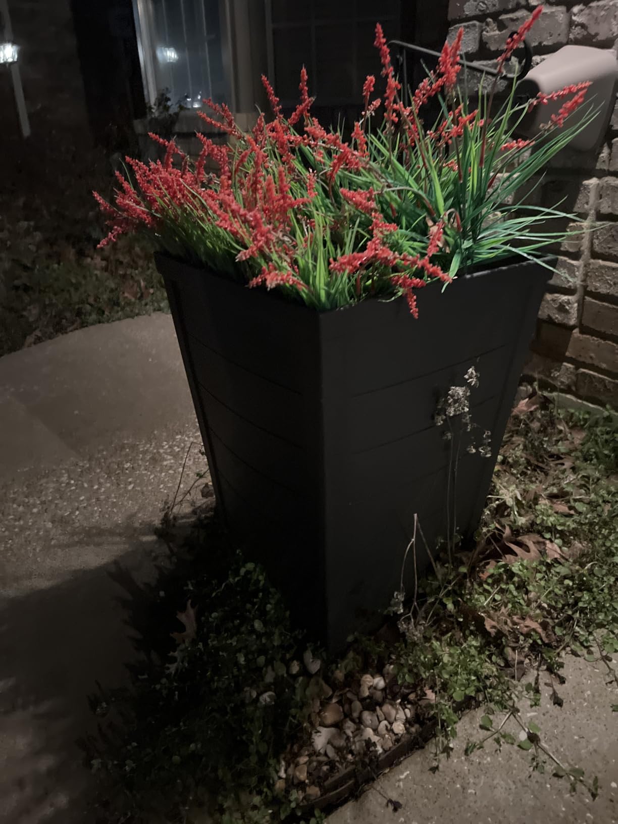 Keter Set of 2 Resin Modern Outdoor 22 Inch Tall Large Flower Pots, Tapered Wood Look Planters for Outdoor Plants and Front Porch Decor, Graphite Customer Review Keter Set of 2 Resin Modern Outdoor 22 Inch Tall Large Flower Pots, Tapered Wood Look Planters for Outdoor Plants and Front Porch Decor, Graphite - Customer Photo 1