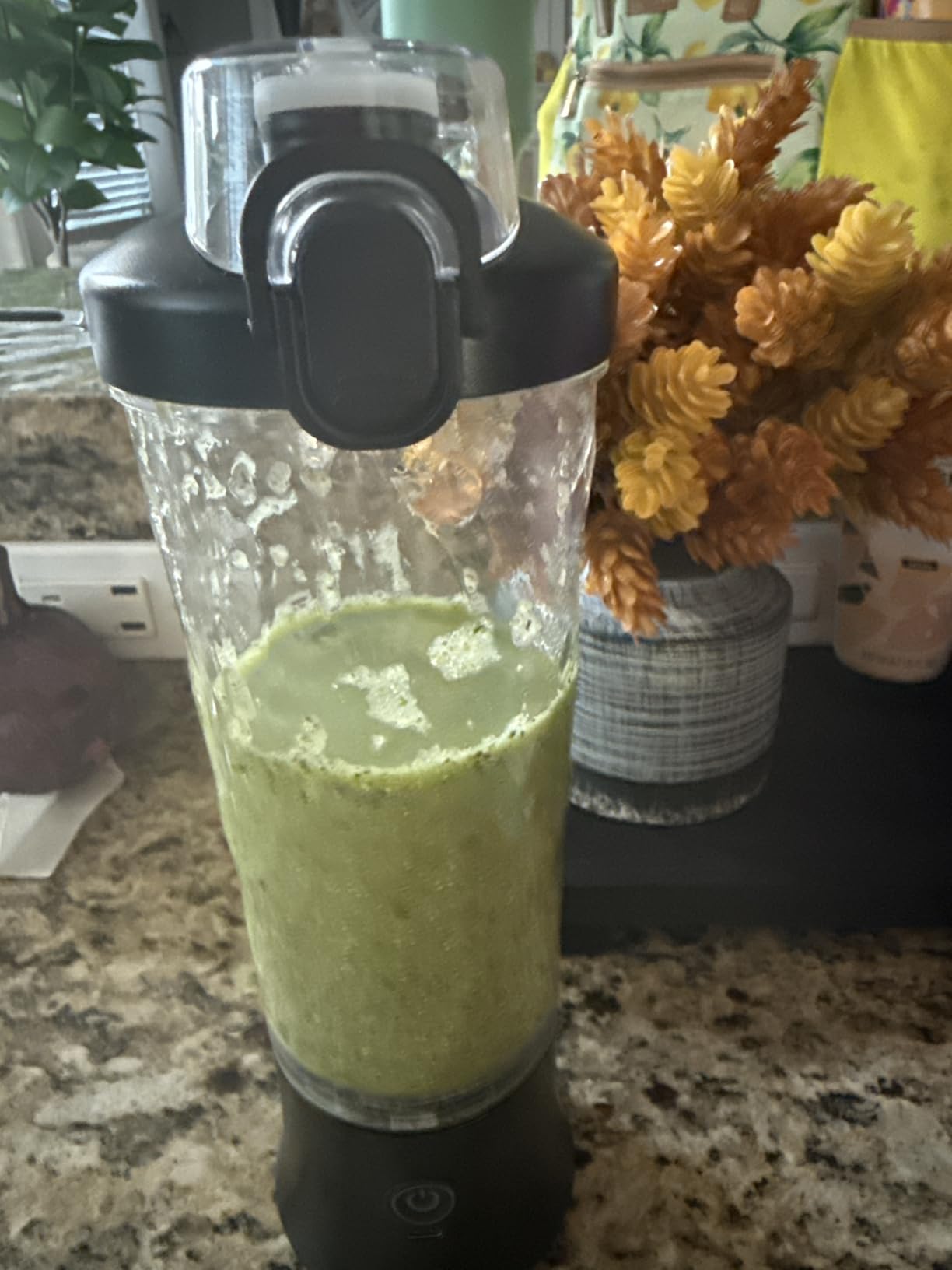Portable Blender Personal Juicer for Shakes and Smoothies - 20 OZ Electric Protein Shaker Bottle with Insulated Sleeve, Travel Lid, USB-C Rechargeable - Mini Small Blender Cup for Kitchen, Office, Gym Customer Review Portable Blender Personal Juicer for Shakes and Smoothies - 20 OZ Electric Protein Shaker Bottle with Insulated Sleeve, Travel Lid, USB-C Rechargeable - Mini Small Blender Cup for Kitchen, Office, Gym - Customer Photo 1