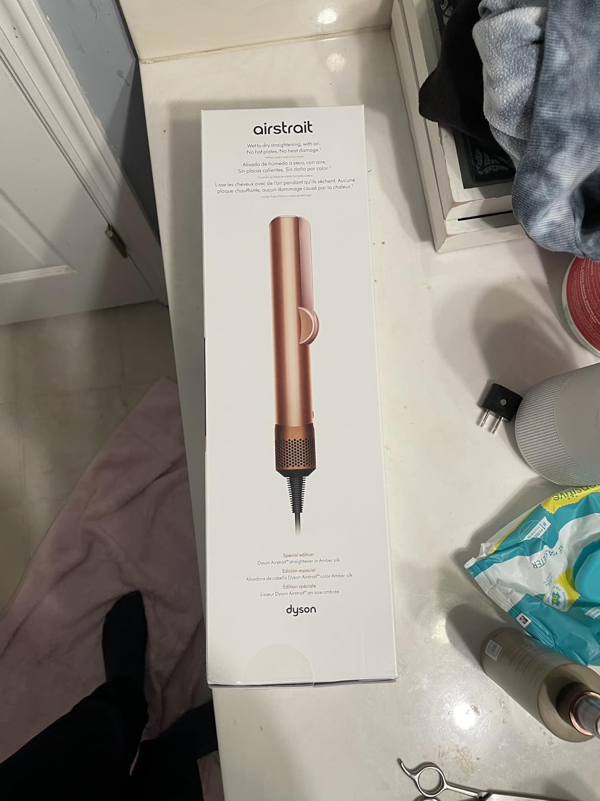Dyson Airstrait Straightener, Wet to Dry Hair Straightener, No Heat Damage, No hot Plates, All Hair Types - Customer Photo 1