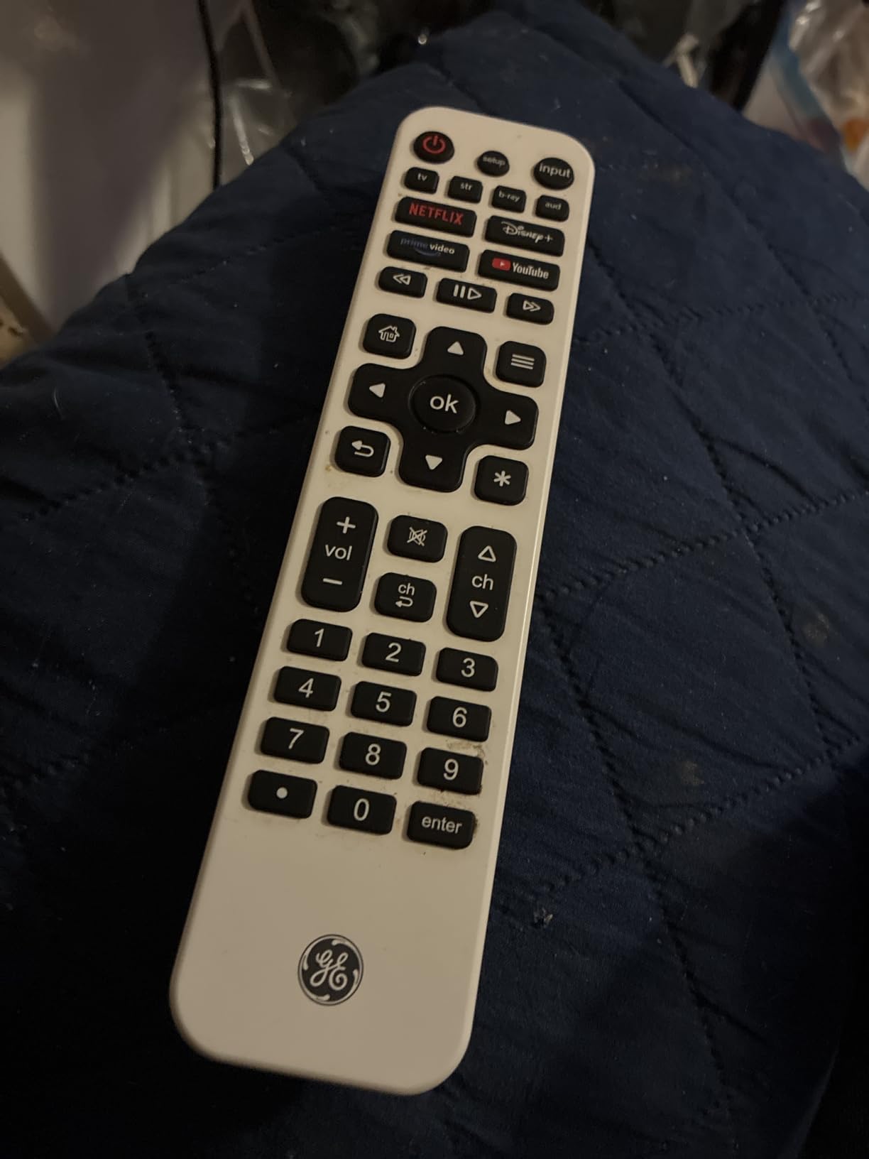 GE Rechargeable TV Remote Control, Universal Remote Control, Backlit Buttons, Samsung TV Remote Control Replacement for Smart TVs, Apple TV, Sony, Roku Replacement Remote, LG TV, 4-Device, 80984 - Customer Photo 3