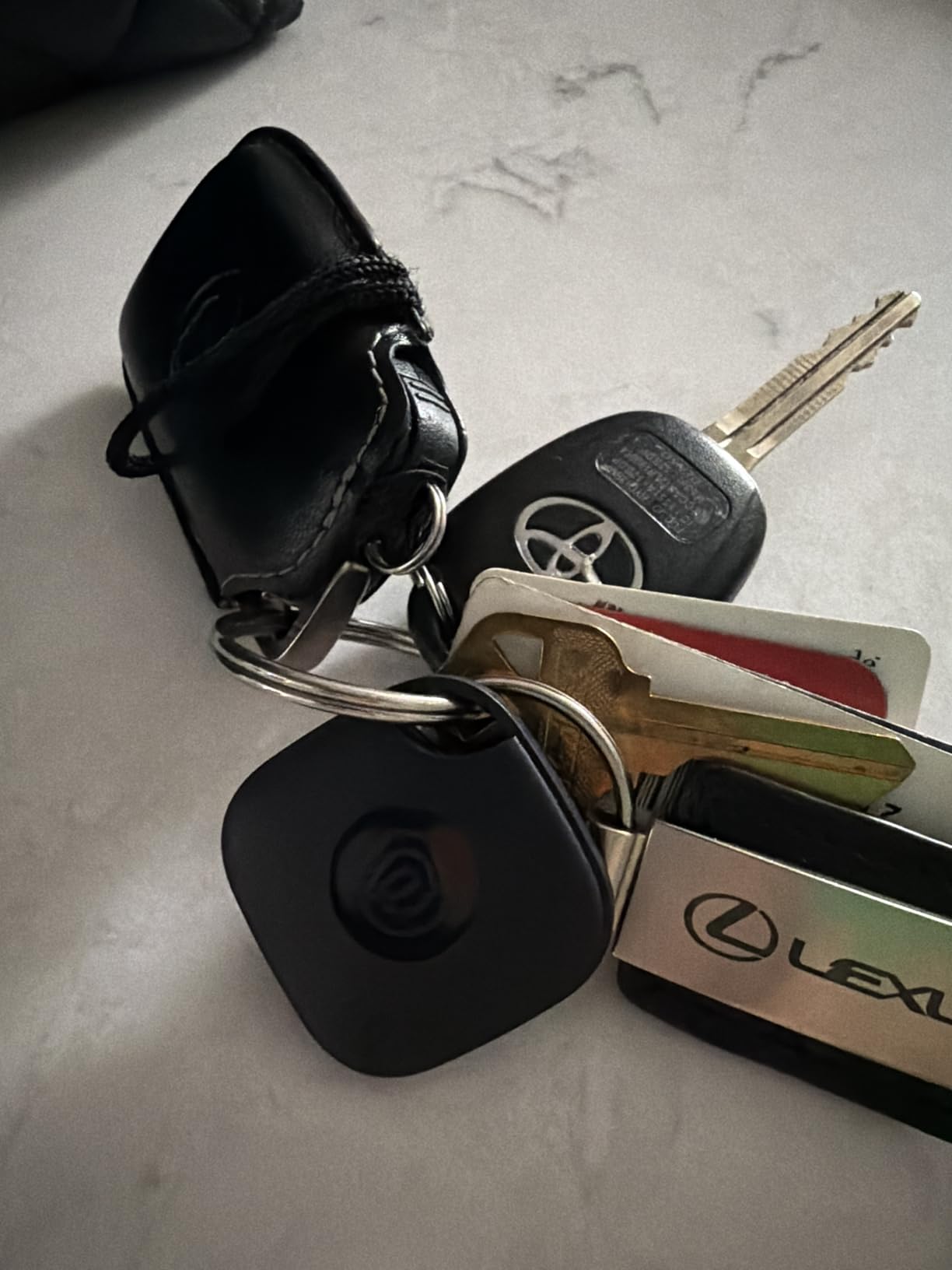 Life360 Tile - Bluetooth Tracker, Keys Finder and Item Locator for Keys, Bags and More. Phone Finder. Both iOS and Android Compatible. 1-Pack (Black) - Customer Photo 2
