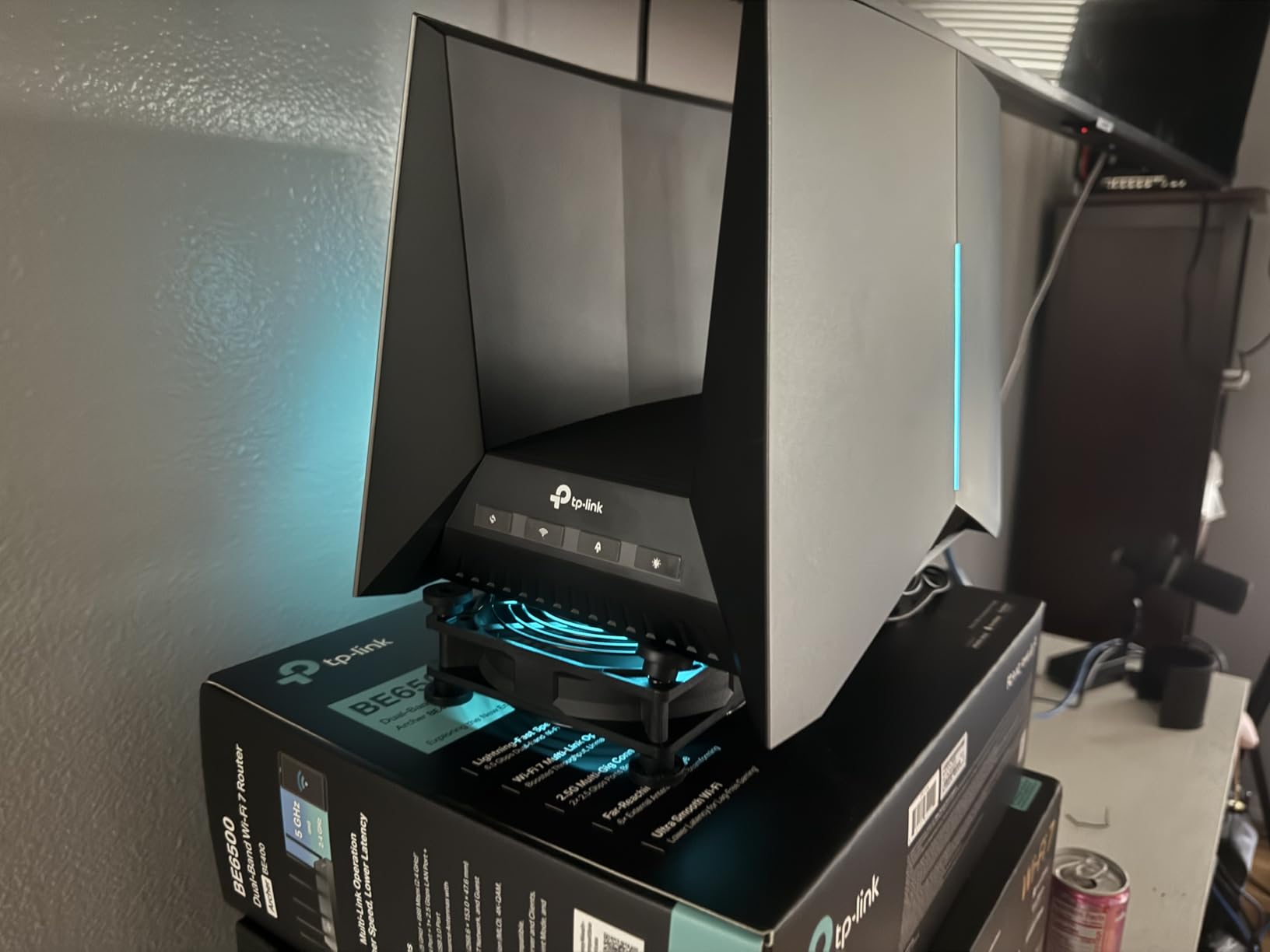 TP-Link Tri-Band BE19000 Wi-Fi 7 Gaming Router Archer GE800 | 12-Stream | 2×10G + 4×2.5G Ports, USB 3.0 | Turbo Acceleration, Dedicated Gaming Port & Panel, RGB Lighting, HomeShield, Free Expert Help - Customer Photo 4