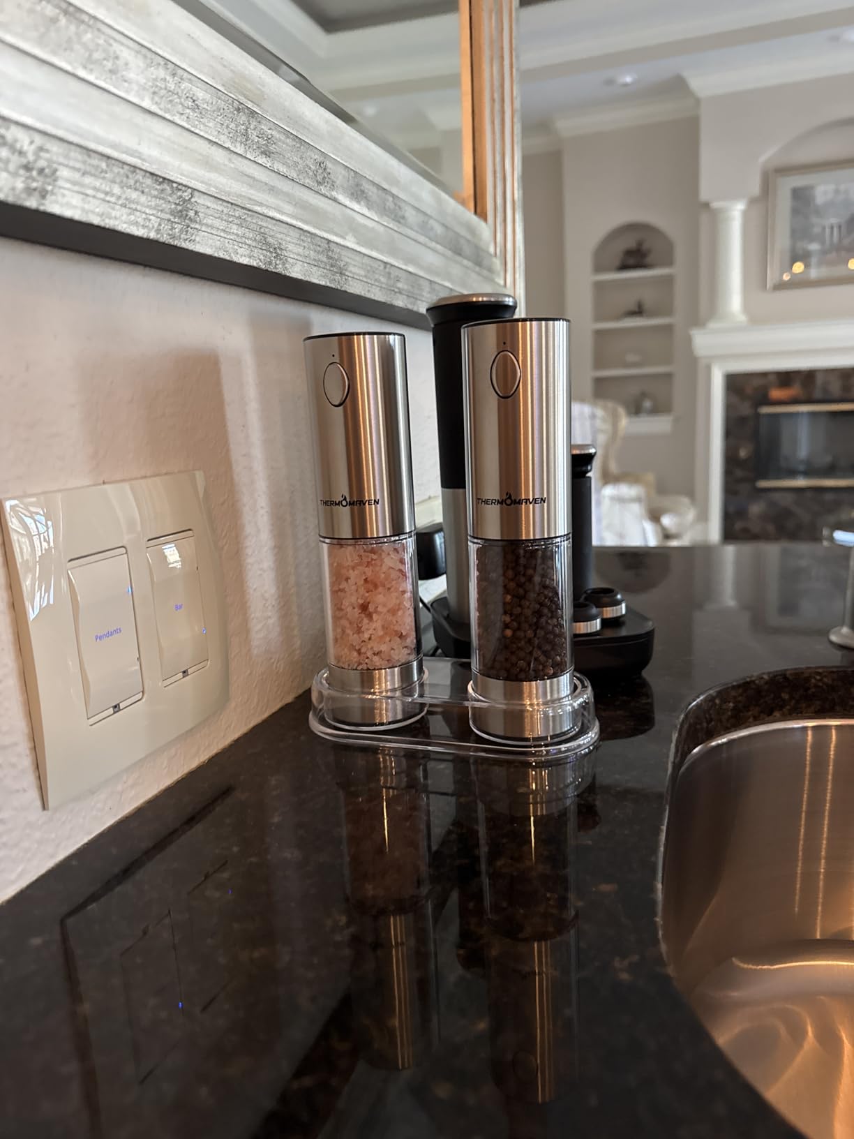 ThermoMaven Upgraded Larger Capacity Electric Salt and Pepper Grinder Set, 110ml Rechargeable Salt and Pepper Shaker with LED light, Stainless Steel Automatic Pepper Mill with 6 Adjustable Coarseness Customer Review ThermoMaven Upgraded Larger Capacity Electric Salt and Pepper Grinder Set, 110ml Rechargeable Salt and Pepper Shaker with LED light, Stainless Steel Automatic Pepper Mill with 6 Adjustable Coarseness - Customer Photo 2