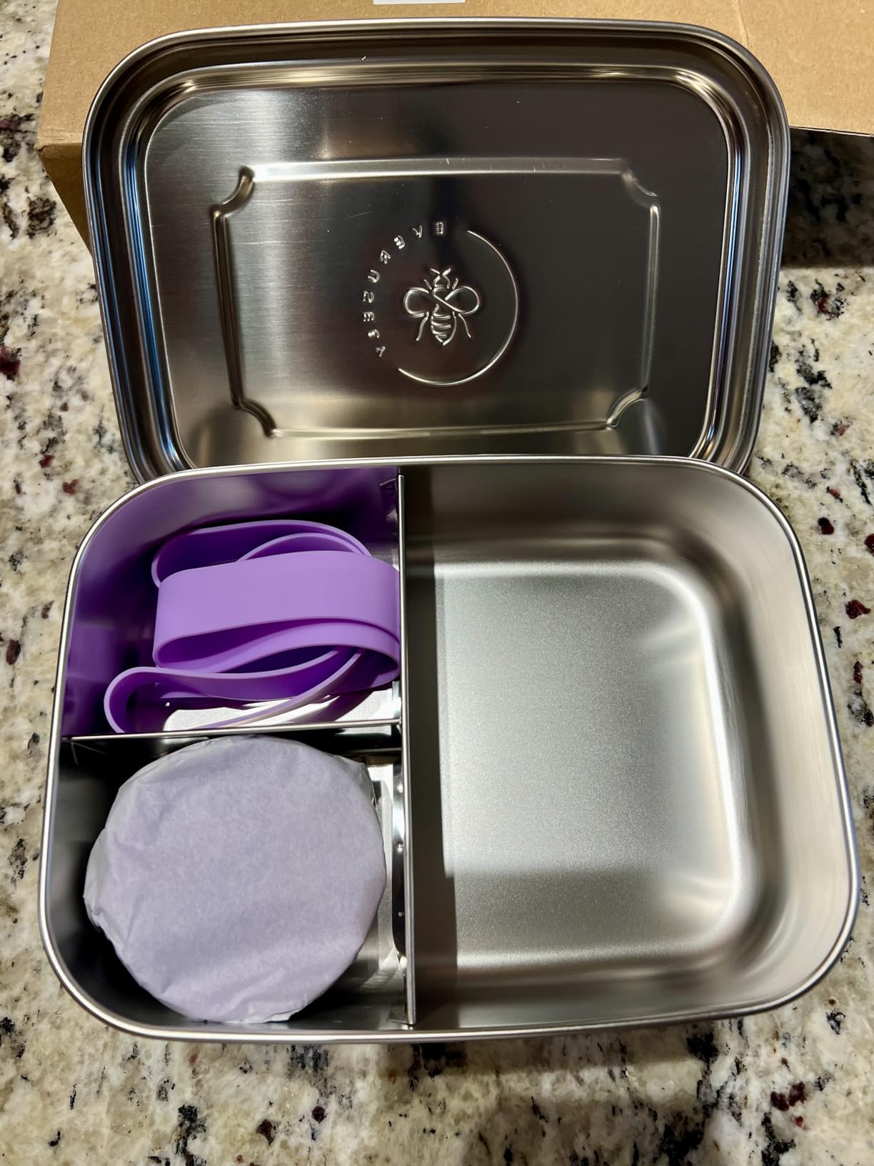 Everusely - Bento Box - Sage, 27oz / 0.8 L - Stainless Steel Lunch Box with Leakproof Condiment Container - 3 Compartment Snack Organizer for On the Go Meals - Freezer & Dishwasher Safe Customer Review Everusely - Bento Box - Sage, 27oz / 0.8 L - Stainless Steel Lunch Box with Leakproof Condiment Container - 3 Compartment Snack Organizer for On the Go Meals - Freezer & Dishwasher Safe - Customer Photo 2