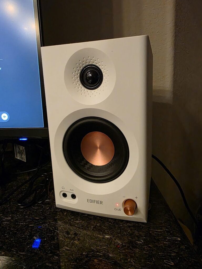 Edifier MR3 Powered Studio Monitor Speakers, Hi-Res Audio Certified Bluetooth V5.4 Active Bookshelf Loudspeakers, 2.0 Computer Speaker with Headphone Output RCA AUX Balanced TRS Input - Black (Pair) Customer Review Best Computer Speaker