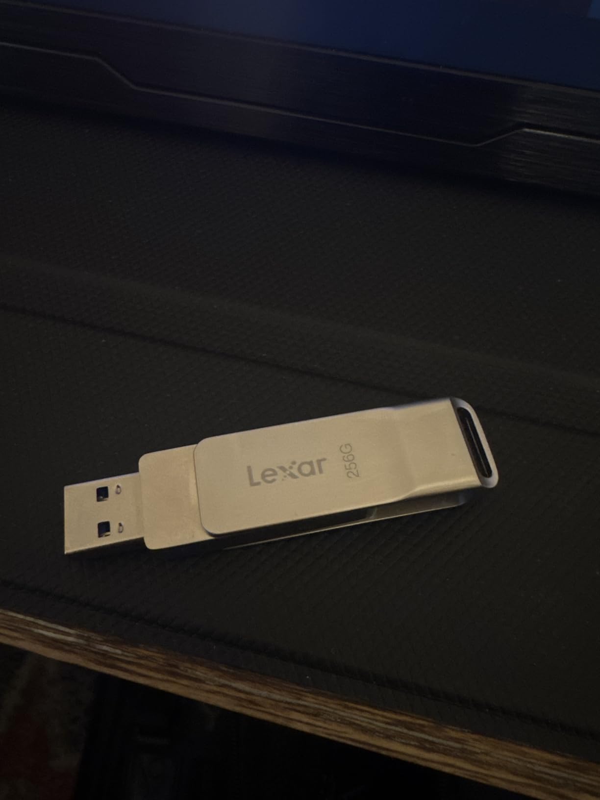Lexar D40E 128GB Dual USB 3.2 Gen 1 Type-C Jump Drive, USB-C Flash Metal Housing Swivel Design Thumb Drive (Champagne Silver) customer photo 2