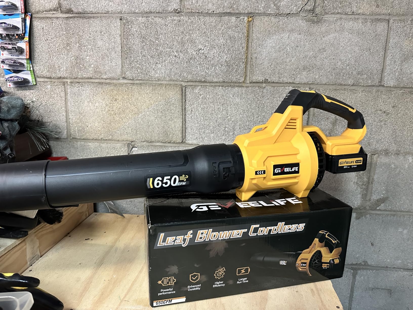 GEVEELIFE Leaf Blower Cordless, 650CFM & 3 Speed Levels, Electric Cordless Leaf Blower with 2 * 5.0Ah Battery Powered, Blowers for Lawn Care, Yard, Blowing Leaves, Dust, Snow Customer Review GEVEELIFE Leaf Blower Cordless, 650CFM & 3 Speed Levels, Electric Cordless Leaf Blower with 2 * 5.0Ah Battery Powered, Blowers for Lawn Care, Yard, Blowing Leaves, Dust, Snow - Customer Photo 2