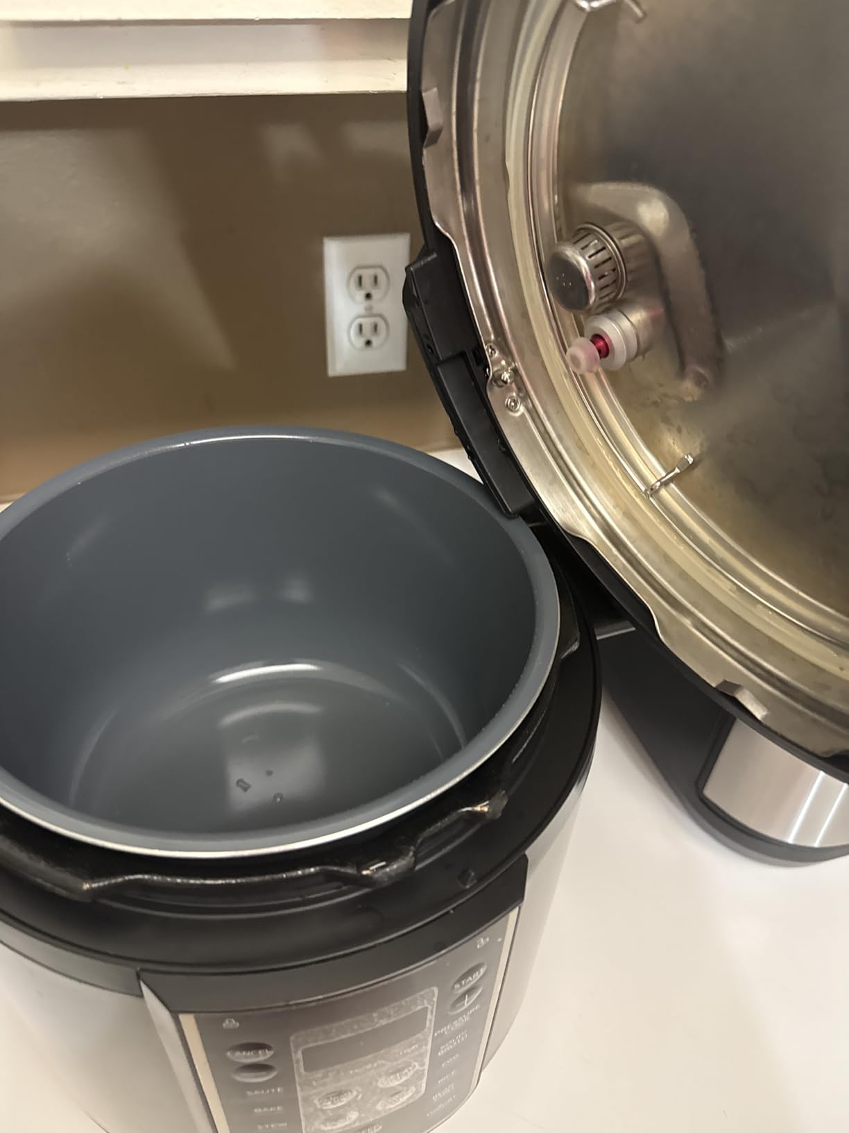 COMFEE' 9-in-1 Electric Pressure Cooker, 14 Presets Instant Multi Cooker Olla de Presion Non-Stick Pot Yogurt Maker Rice Cooker Slow Cooker Sauté Steamer 6 Quarts Black Customer Review COMFEE' 9-in-1 Electric Pressure Cooker, 14 Presets Instant Multi Cooker Olla de Presion Non-Stick Pot Yogurt Maker Rice Cooker Slow Cooker Sauté Steamer 6 Quarts Black - Customer Photo 2