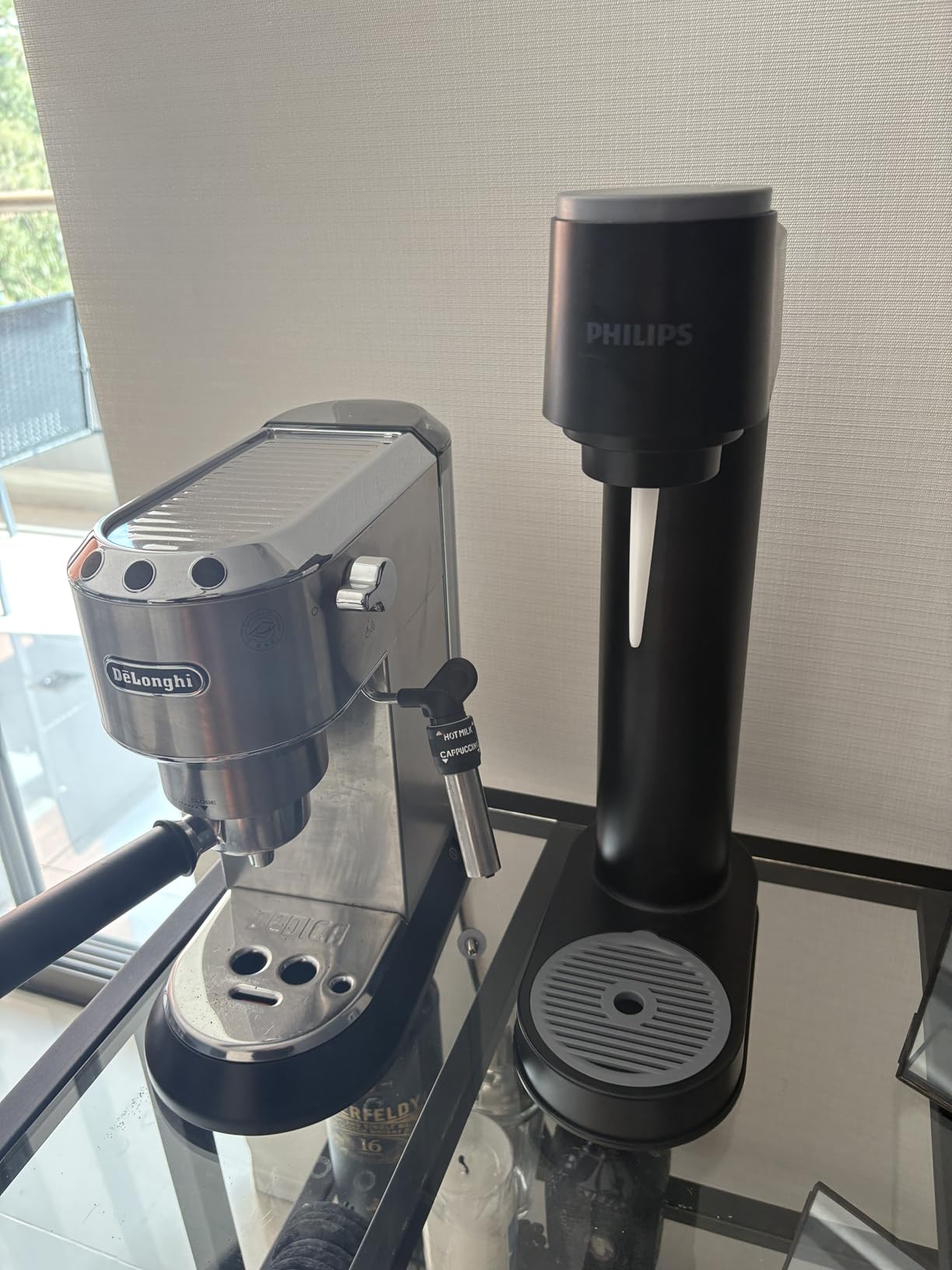 Philips Soda Streaming Machine, Stainless Sparkling Water Maker Easy Install with Quick Twist 1L PET Carbonating Bottle, Soda Maker Compatible with 60L CO2 Carbonator (NOT Included), ADD4902BKOQ/37 - Customer Photo 1