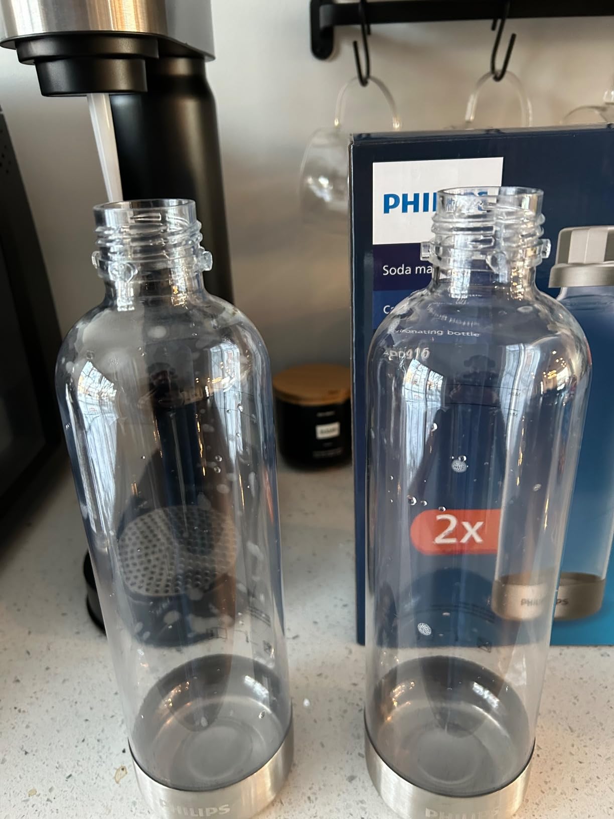 Philips Soda Streaming Machine, Stainless Sparkling Water Maker Easy Install with Quick Twist 1L PET Carbonating Bottle, Soda Maker Compatible with 60L CO2 Carbonator (NOT Included), ADD4902BKOQ/37 - Customer Photo 2