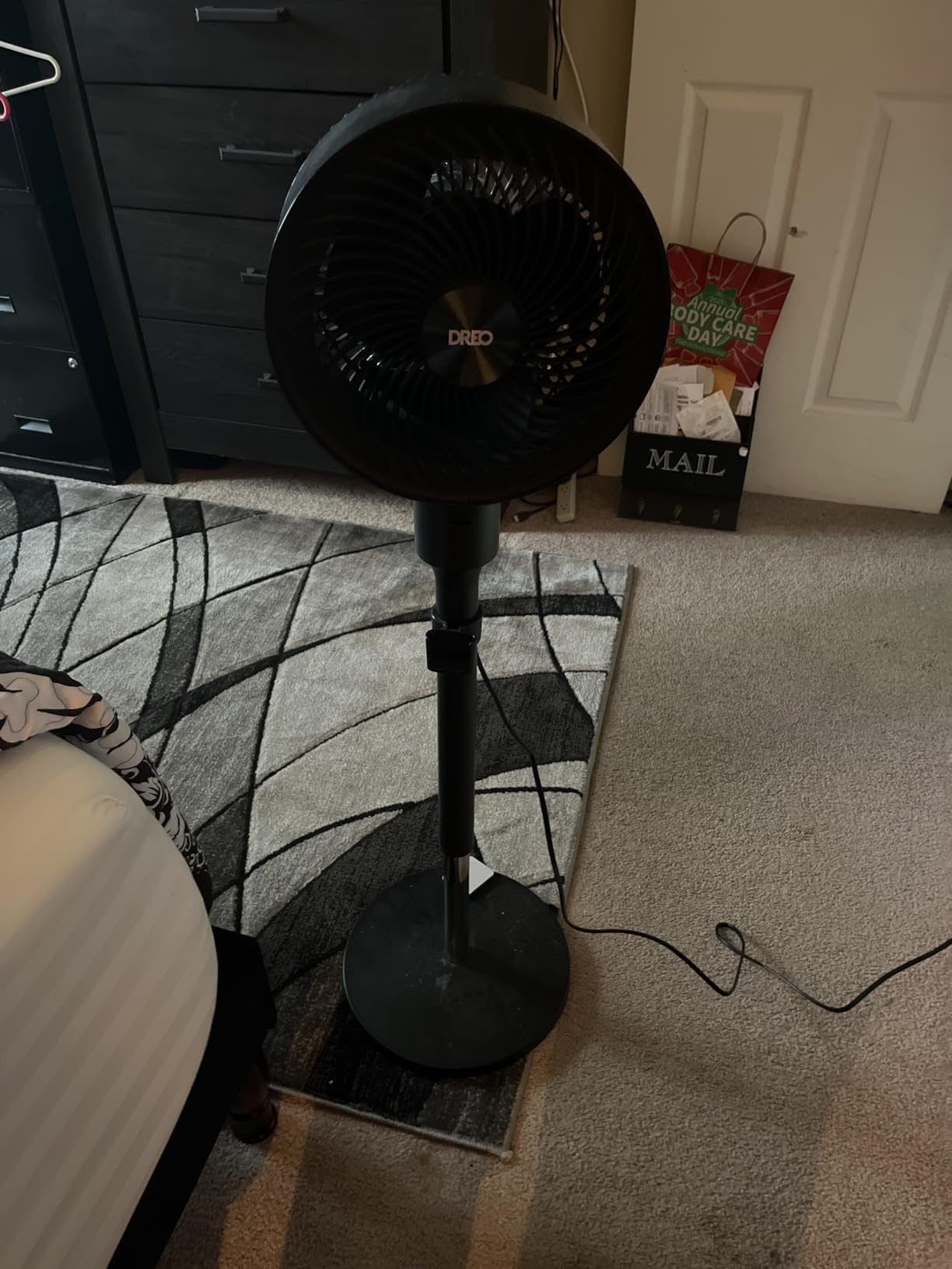 DREO Fan for Bedroom, 2026 Upgraded, 90ft Airflow, Quiet Fan, 90° Oscillating Standing Fan for Whole Room, DC Motor, 8+H Speeds, 3 Modes, 38-42'' Adjustable Height, 8H Timer, 105° Manual Vertical customer photo 2
