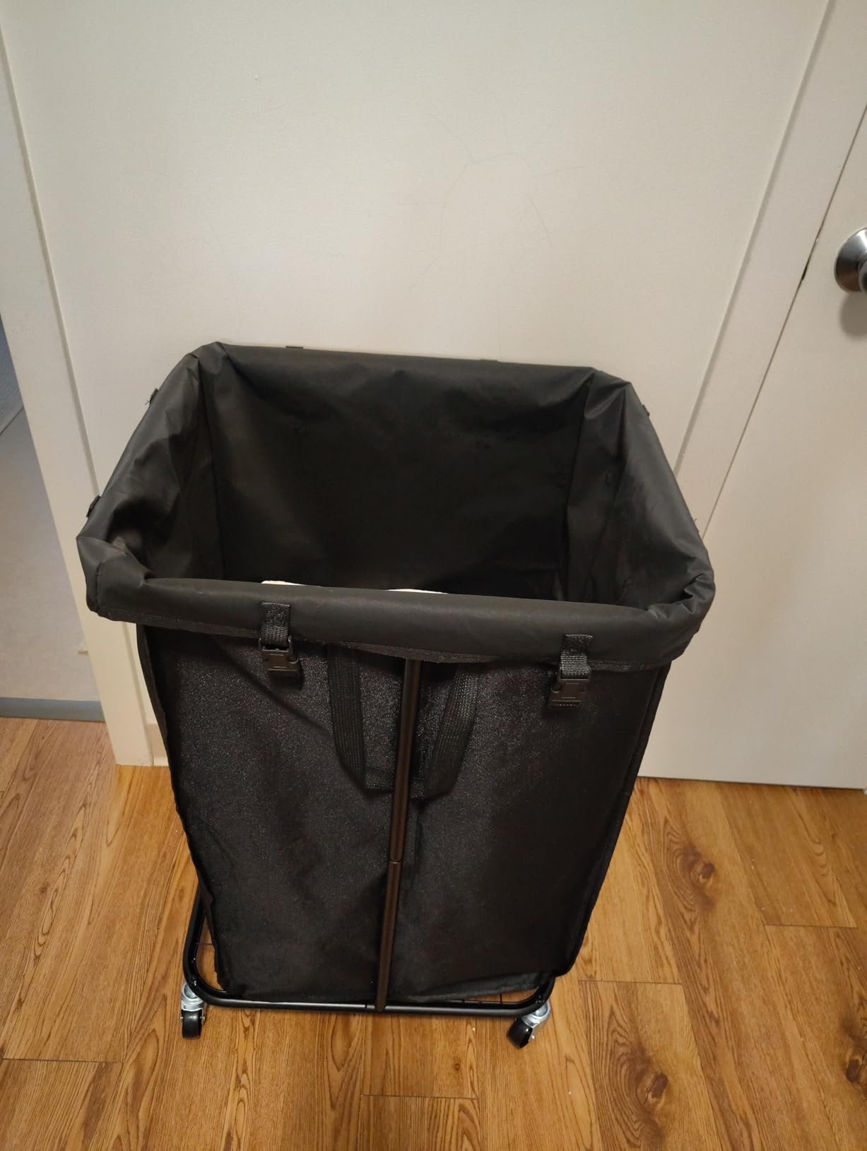 150L Laundry Hamper with Wheels, Rolling Laundry Basket with Metal Frame and Removable Bag, Large & Tall Dirty Clothes Hampers for Bedroom Aesthetic, Laundry Room, Bathroom, Dorm-Black Customer Review 150L Laundry Hamper with Wheels, Rolling Laundry Basket with Metal Frame and Removable Bag, Large & Tall Dirty Clothes Hampers for Bedroom Aesthetic, Laundry Room, Bathroom, Dorm-Black - Customer Photo 1