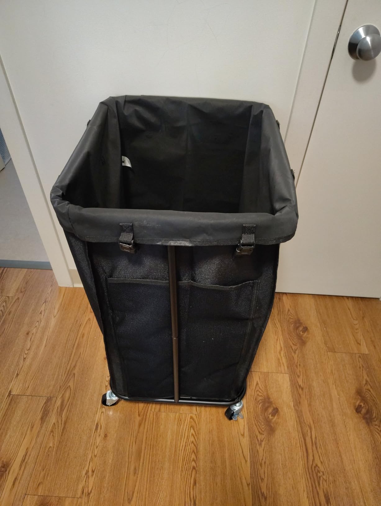 150L Laundry Hamper with Wheels, Rolling Laundry Basket with Metal Frame and Removable Bag, Large & Tall Dirty Clothes Hampers for Bedroom Aesthetic, Laundry Room, Bathroom, Dorm-Black Customer Review 150L Laundry Hamper with Wheels, Rolling Laundry Basket with Metal Frame and Removable Bag, Large & Tall Dirty Clothes Hampers for Bedroom Aesthetic, Laundry Room, Bathroom, Dorm-Black - Customer Photo 2