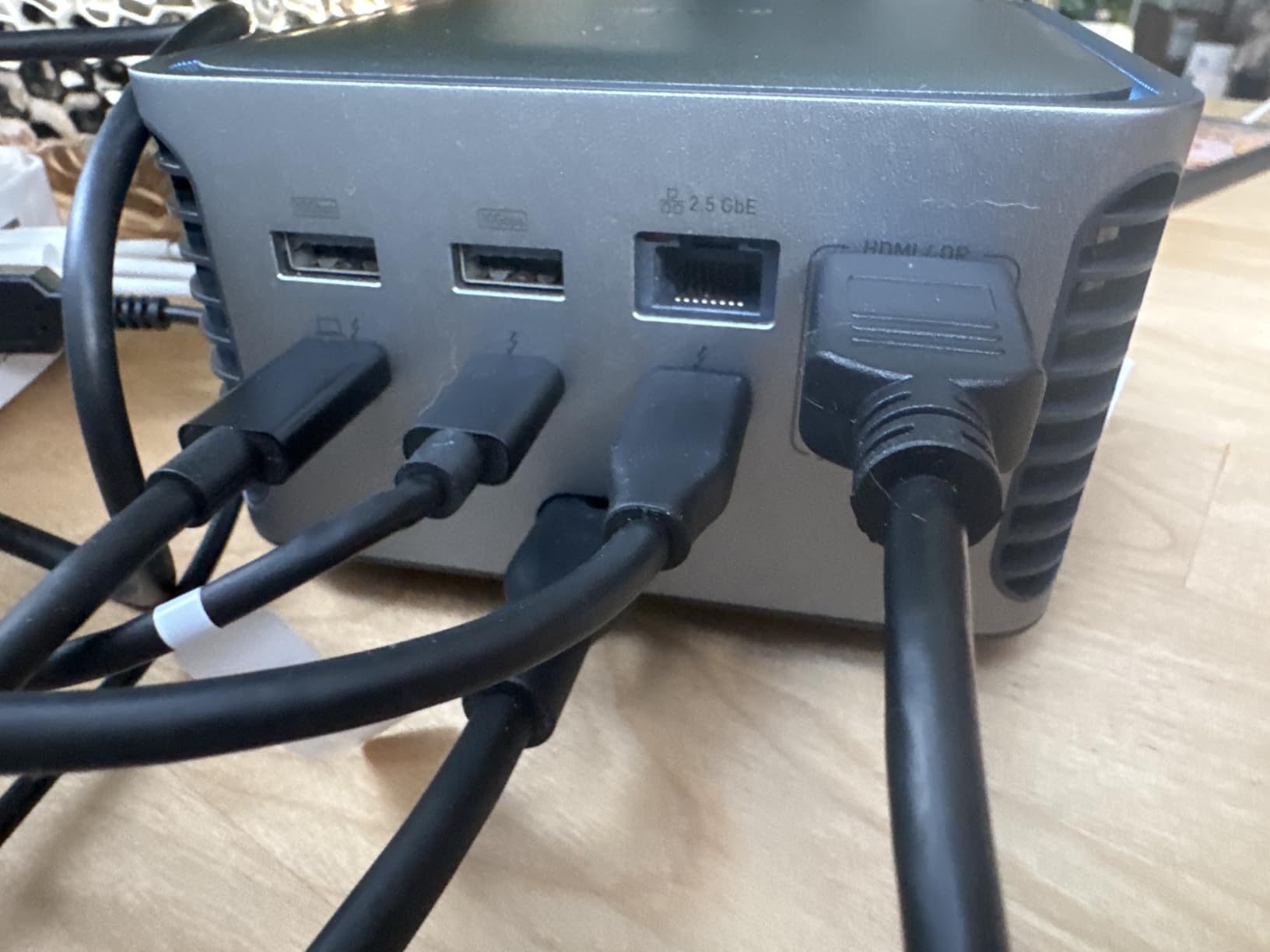Anker Prime TB5 Docking Station, 14-in-1 Thunderbolt 5 Dock with 120Gbps Max Transfer, Thunderbolt Dock with 140W Max Charging, Cooling System, Up to 8K, Dual Display for TBT 5/4 Laptops customer photo 1