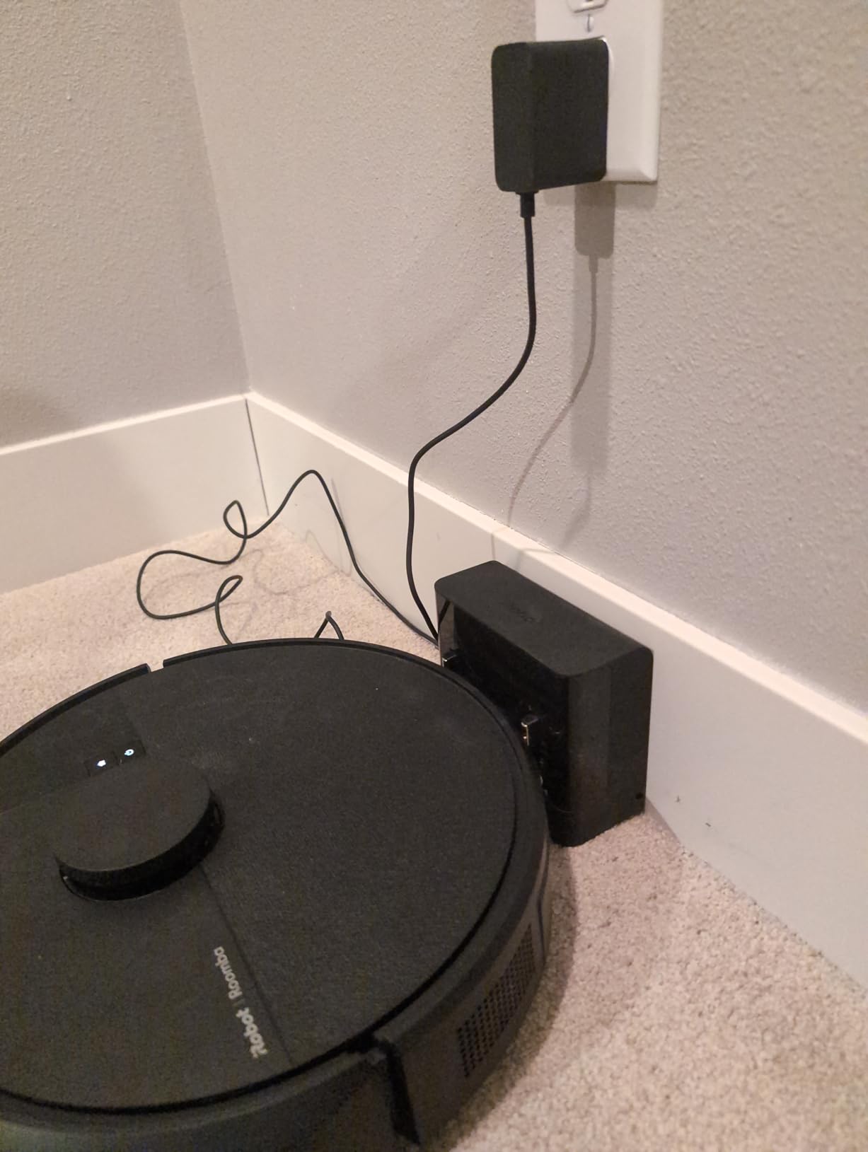 iRobot Roomba 105 Vac Robot Vacuum - Easy to use, Intense Power-Lifting Suction, LiDAR Navigation, Multi-Surface Cleaning, Cleans in Neat Rows, Self-Charging customer photo 2