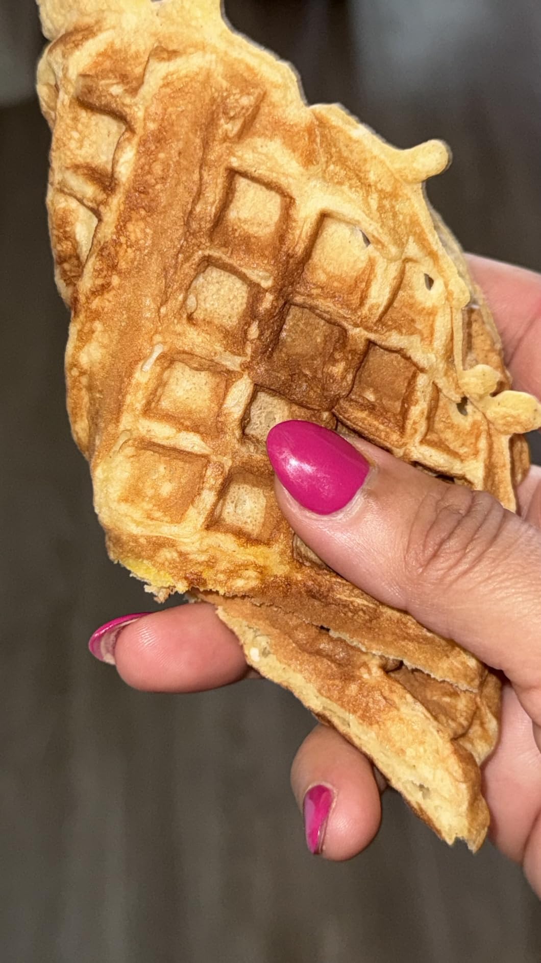 Cuisinart Waffle Maker, 1250W Round Classic Waffle Iron, 5-Setting Adjustable Browning Control, WMR-CANAS, Brushed Stainless - Customer Photo 2