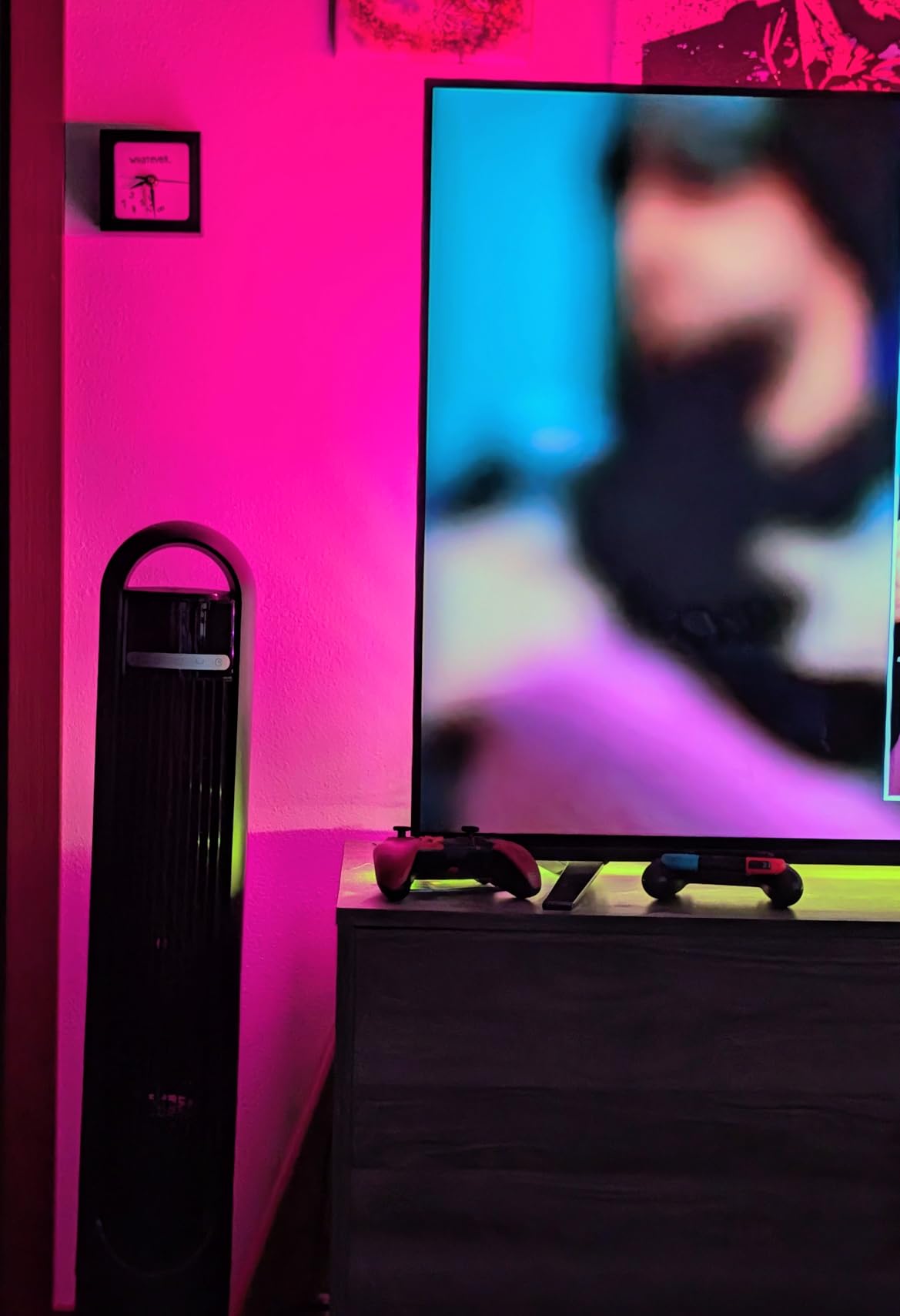 Dreo Tower Fan for Bedroom, 90° Oscillating Standing Fans for Room with 4 Speeds, 3 Modes, 28dB Quiet for Sleep, 25ft/s Velocity, 8H Timer, Remote, Living Room, Office, Home, Black Customer Review Dreo Tower Fan for Bedroom, 90° Oscillating Standing Fans for Room with 4 Speeds, 3 Modes, 28dB Quiet for Sleep, 25ft/s Velocity, 8H Timer, Remote, Living Room, Office, Home, Black - Customer Photo 2
