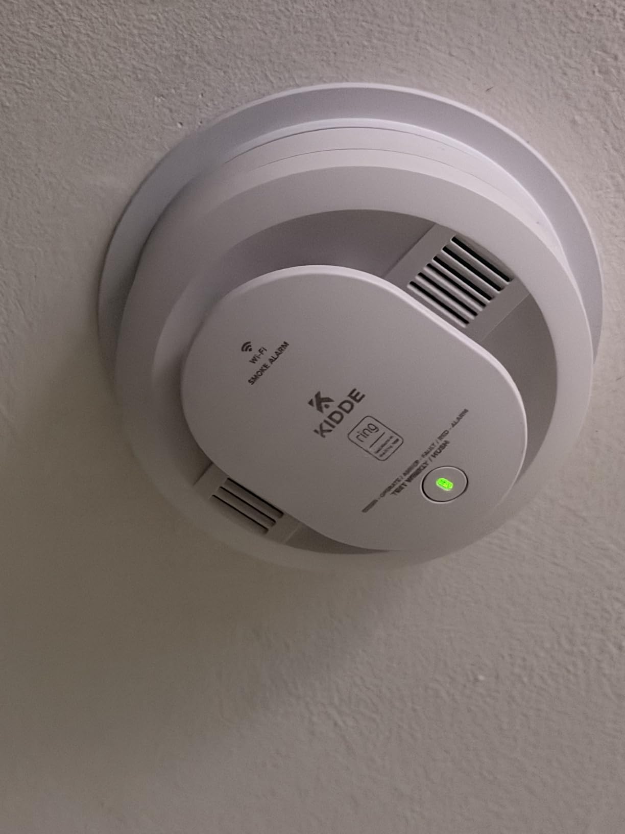 Kidde Smart Smoke and Carbon Monoxide Detector, Ring App Enabled for Real-Time Notifications, Hardwired Alarm, AA Backup Battery Customer Review Kidde Smart Smoke and Carbon Monoxide Detector, Ring App Enabled for Real-Time Notifications, Hardwired Alarm, AA Backup Battery - Customer Photo 2