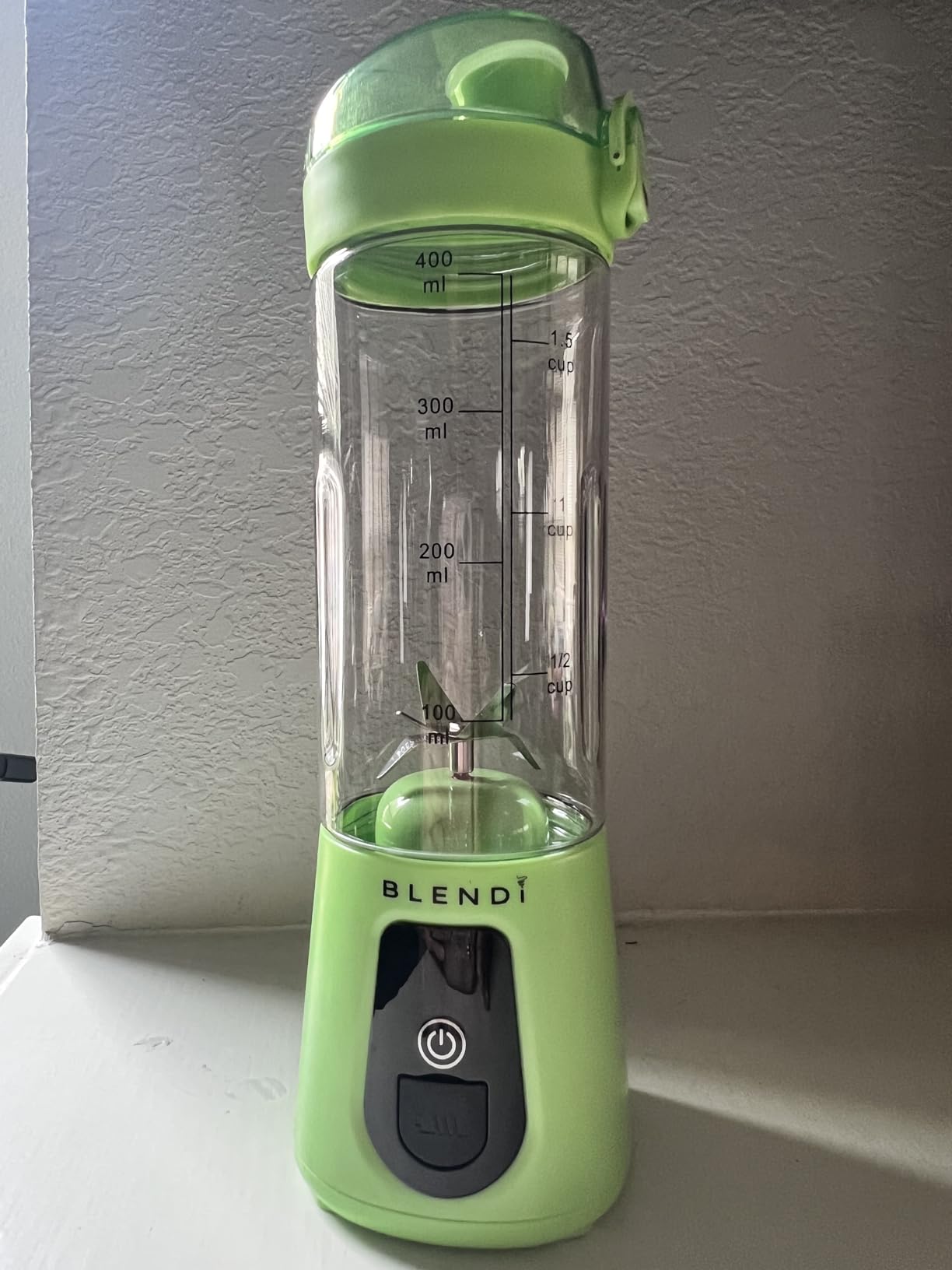 BLENDi Pro+ Portable Blender (17.5oz, White) – Powerful Ice Crushing 120W Motor, USB-C Rechargeable, Cordless Personal Blender Smoothies & Shakes – BPA-Free, Travel-Friendly Customer Review BLENDi Pro+ Portable Blender (17.5oz, White) – Powerful Ice Crushing 120W Motor, USB-C Rechargeable, Cordless Personal Blender Smoothies & Shakes – BPA-Free, Travel-Friendly - Customer Photo 1