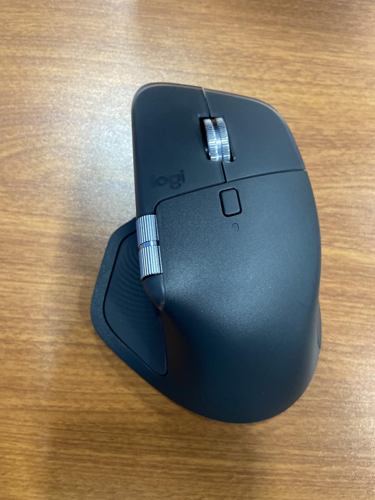 Logitech MX Master 4, Ergonomic Wireless Mouse with Advanced Performance Haptic Feedback, Ultra-Fast Scrolling, USB-C Charging, Bluetooth, Windows, MacOS - Graphite customer photo 1