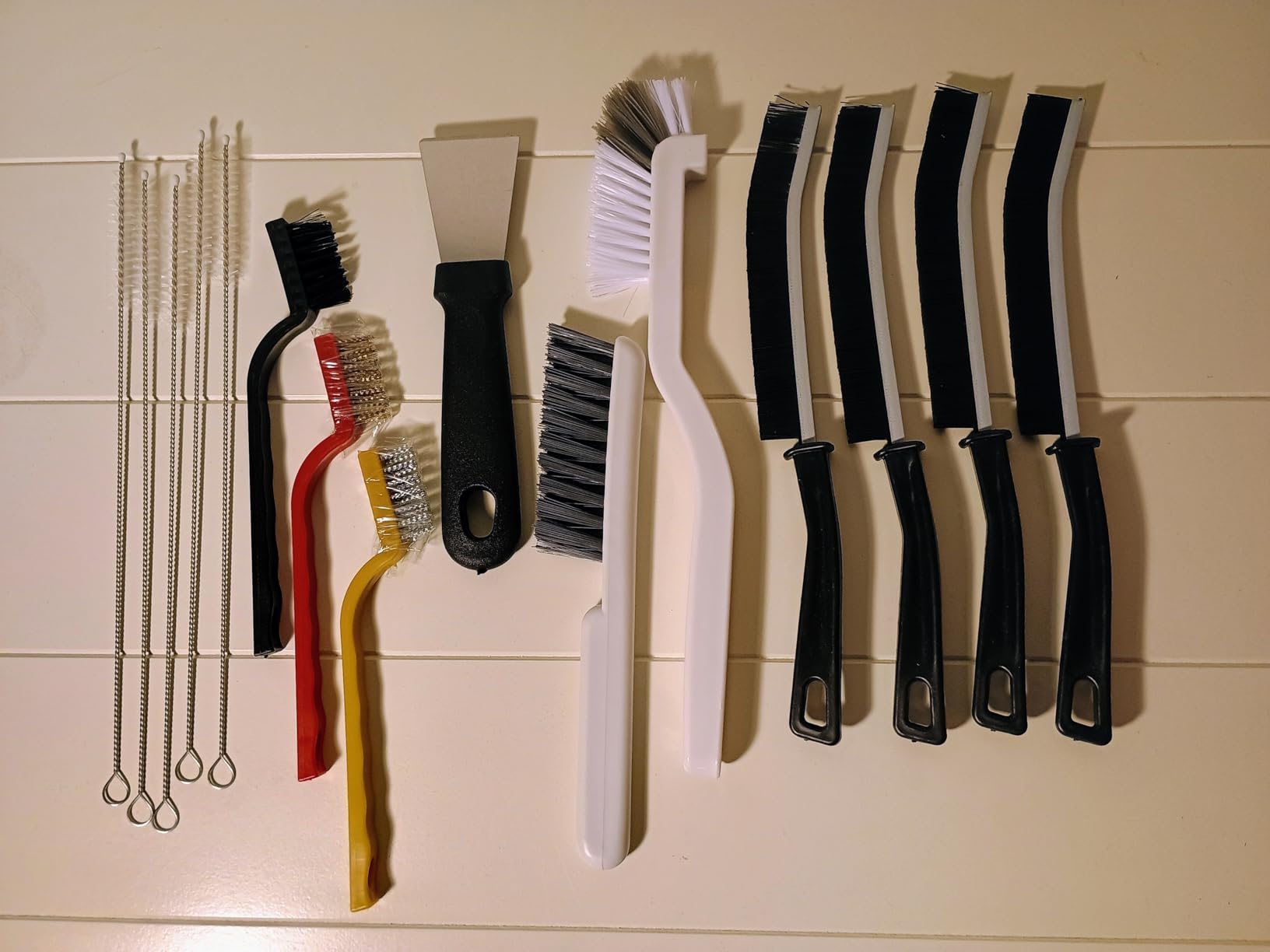 15pcs Crevice Cleaning Brush, Hard Bristle Scrub Brushes Tools, Multifunctional Grout Brush for Home, Bathroom, Kitchen, Window and Corners Customer Review 15pcs Crevice Cleaning Brush, Hard Bristle Scrub Brushes Tools, Multifunctional Grout Brush for Home, Bathroom, Kitchen, Window and Corners - Customer Photo 2