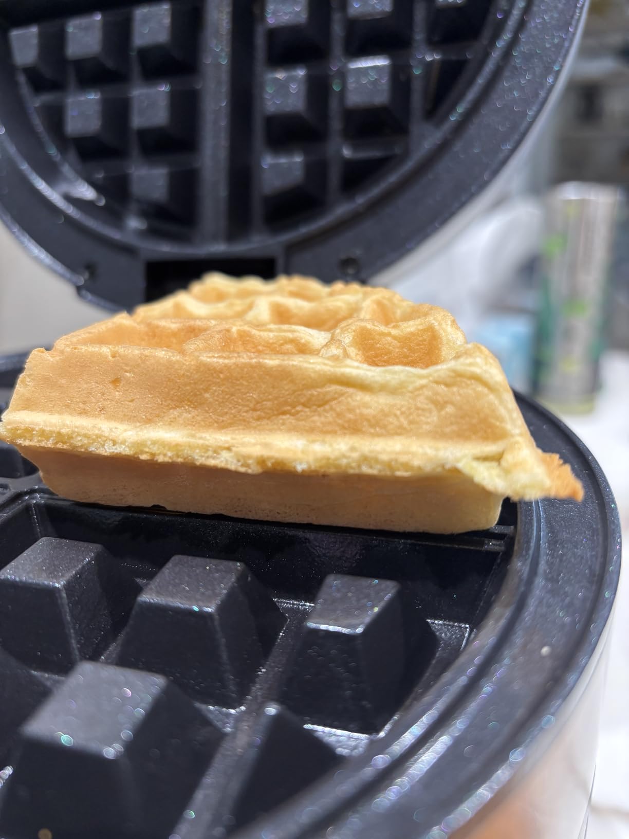 Cuisinart Double Flip Belgian Waffle Maker, WAF-F40NAS, Stainless Steel, Grey and Black - Customer Photo 2