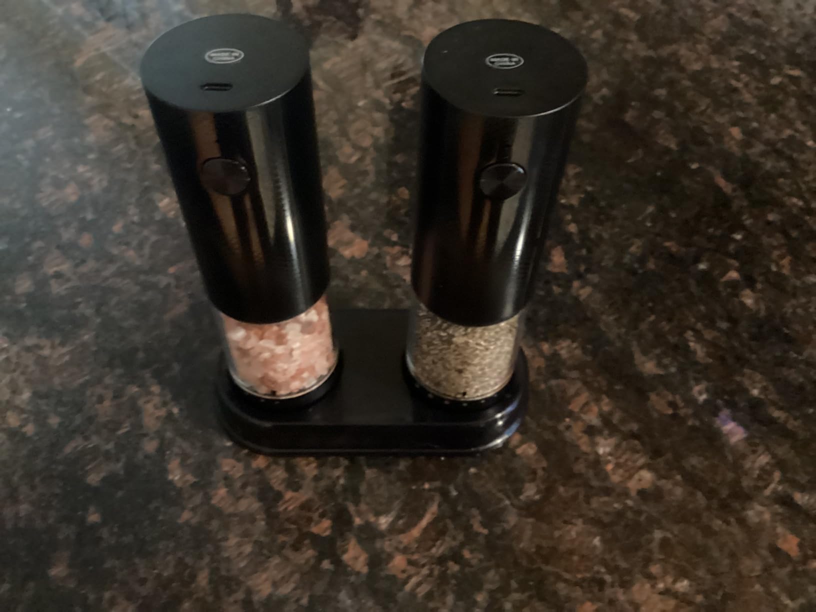 Electric Salt and Pepper Grinder Set - Rechargeable Automatic Salt and Pepper Shakers, Kitchen Appliances with External Adjustable Coarseness, Larger Hopper for Cooking, Home Gifts(2 Pack,Black/Black) Customer Review Electric Salt and Pepper Grinder Set - Rechargeable Automatic Salt and Pepper Shakers, Kitchen Appliances with External Adjustable Coarseness, Larger Hopper for Cooking, Home Gifts(2 Pack,Black/Black) - Customer Photo 2