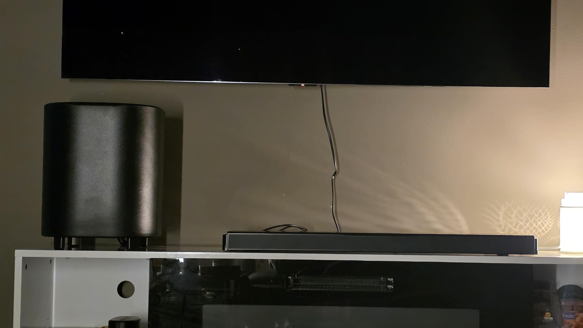 JBL Bar 700MK2-7.1 Channel soundbar System with Detachable Speakers and Dolby Atmos, 780W max Output Power and a 10 JBL Bar 700MK2-7.1 Channel soundbar System with Detachable Speakers and Dolby Atmos, 780W max Output Power and a 10