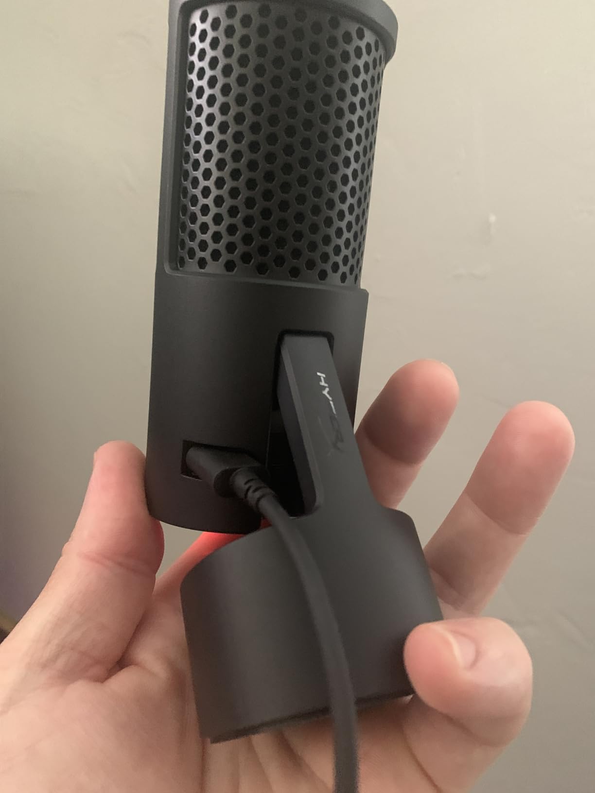 HyperX SoloCast 2 Gaming USB Condenser Mic for PC, USB-C to USB-A, Built-in Pop Filter, Internal Shock Mount, Plug and Play, 24-bit / 96kHz customer photo 1