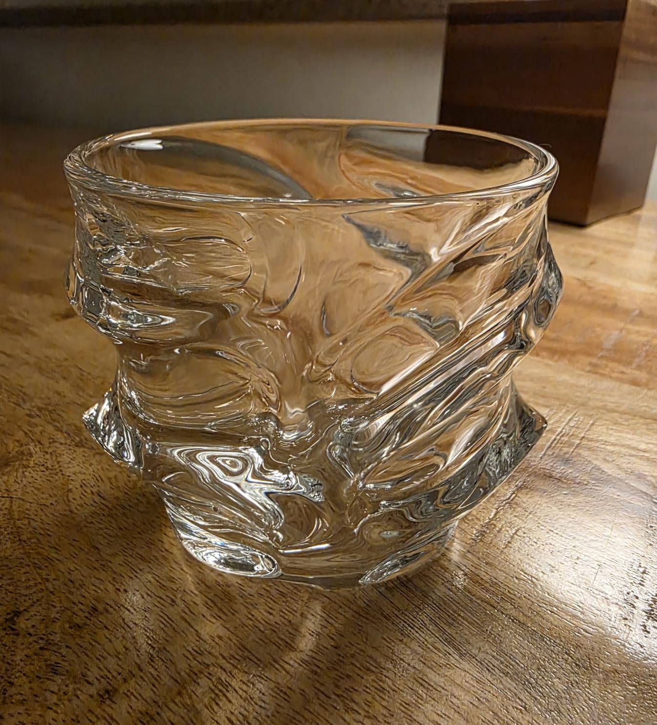 TSUKIGLASS Storm Premium Japanese Crystal Whisky Glasses Set of 4 - Gift Ready Box, 100% Ultra Clarity Lead-Free Crystal, 10oz Tumblers for Bourbon, Scotch & Cocktails, Luxury Gift for Men Customer Review TSUKIGLASS Storm Premium Japanese Crystal Whisky Glasses Set of 4 - Gift Ready Box, 100% Ultra Clarity Lead-Free Crystal, 10oz Tumblers for Bourbon, Scotch & Cocktails, Luxury Gift for Men - Customer Photo 2