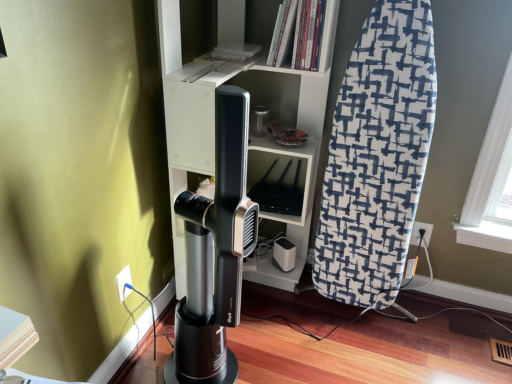 Shark TurboBlade Cool + Heat – 2-in-1 Bladeless Tower Fan & Space Heater for Customizable Year-Round Indoor Use, Bedroom, Living Room, & Office | Powerful Cooling + Rapid Room Heating, Charcoal, TH202 Customer Review Shark TurboBlade Cool + Heat – 2-in-1 Bladeless Tower Fan & Space Heater for Customizable Year-Round Indoor Use, Bedroom, Living Room, & Office | Powerful Cooling + Rapid Room Heating, Charcoal, TH202 - Customer Photo 1
