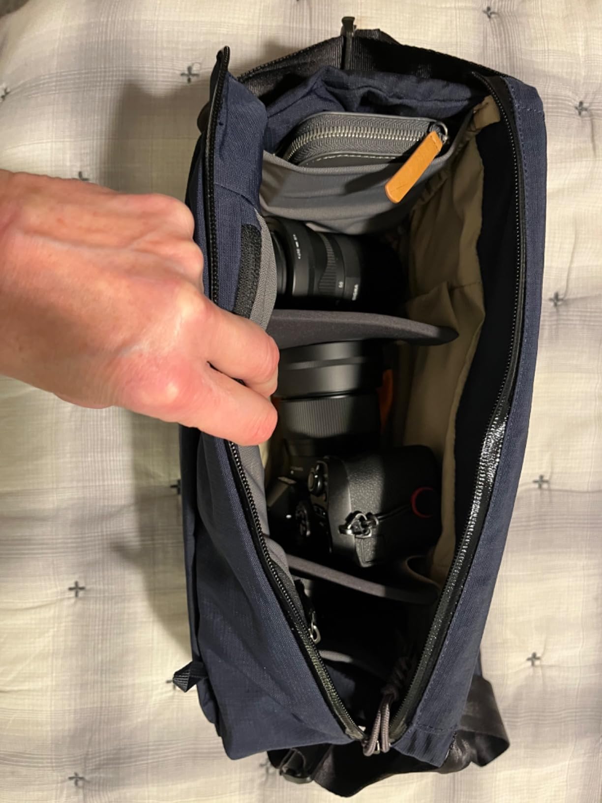 Bellroy Venture Camera Sling 10L (photography bag) - Safari Customer Review Bellroy Venture Camera Sling 10L (photography bag) - Safari - Customer Photo 4