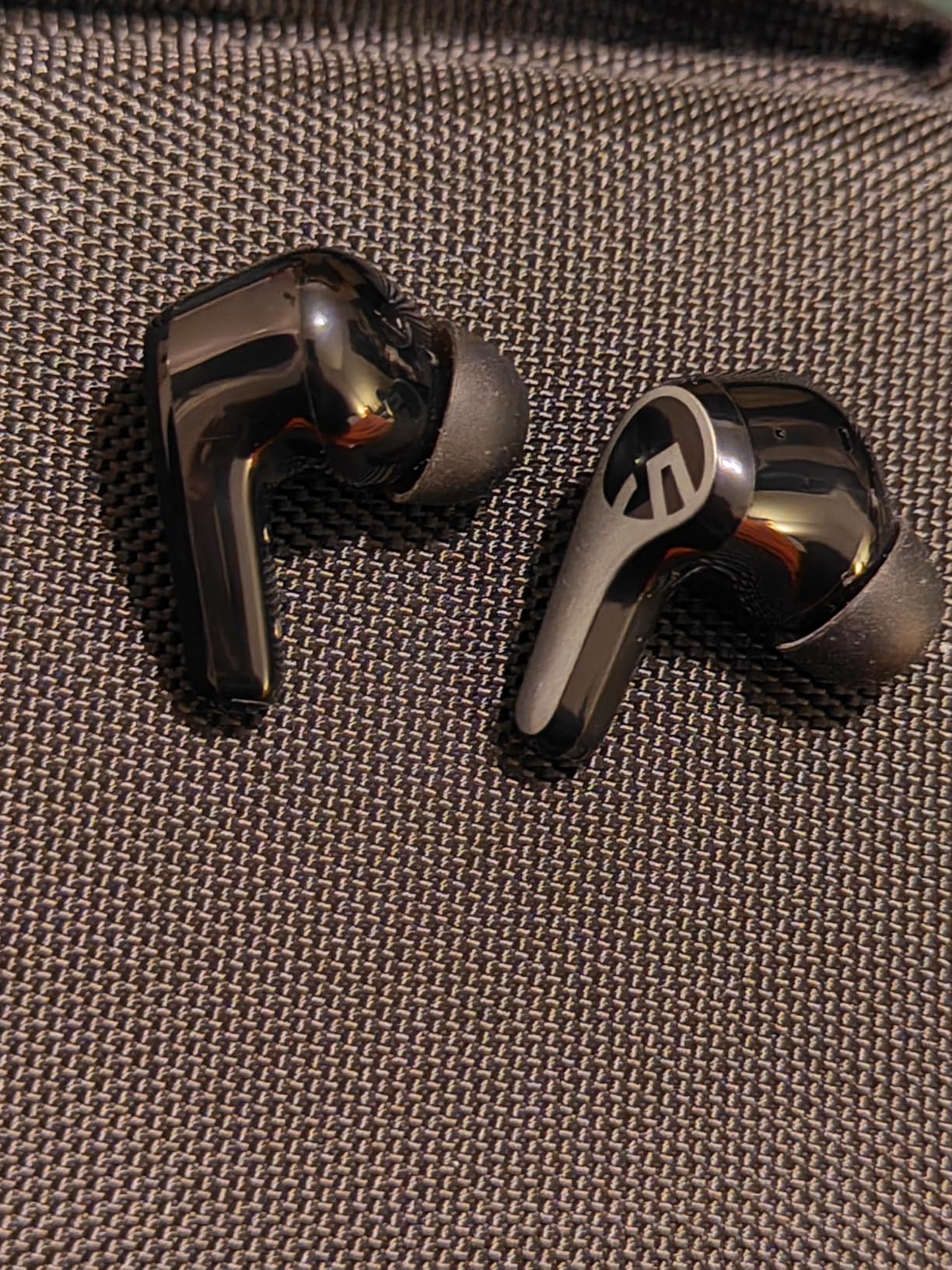 SOUNDPEATS C30 Hybrid ANC Earbuds with LDAC Hi-Res Audio, 52H Playtime -52dB Adaptive Noise Cancelling Wireless Earbuds, 6-Mic Clear Call, 12mm Driver, Bluetooth 6.0, Multi-Point, IP54 for Work/Travel - Customer Photo 2