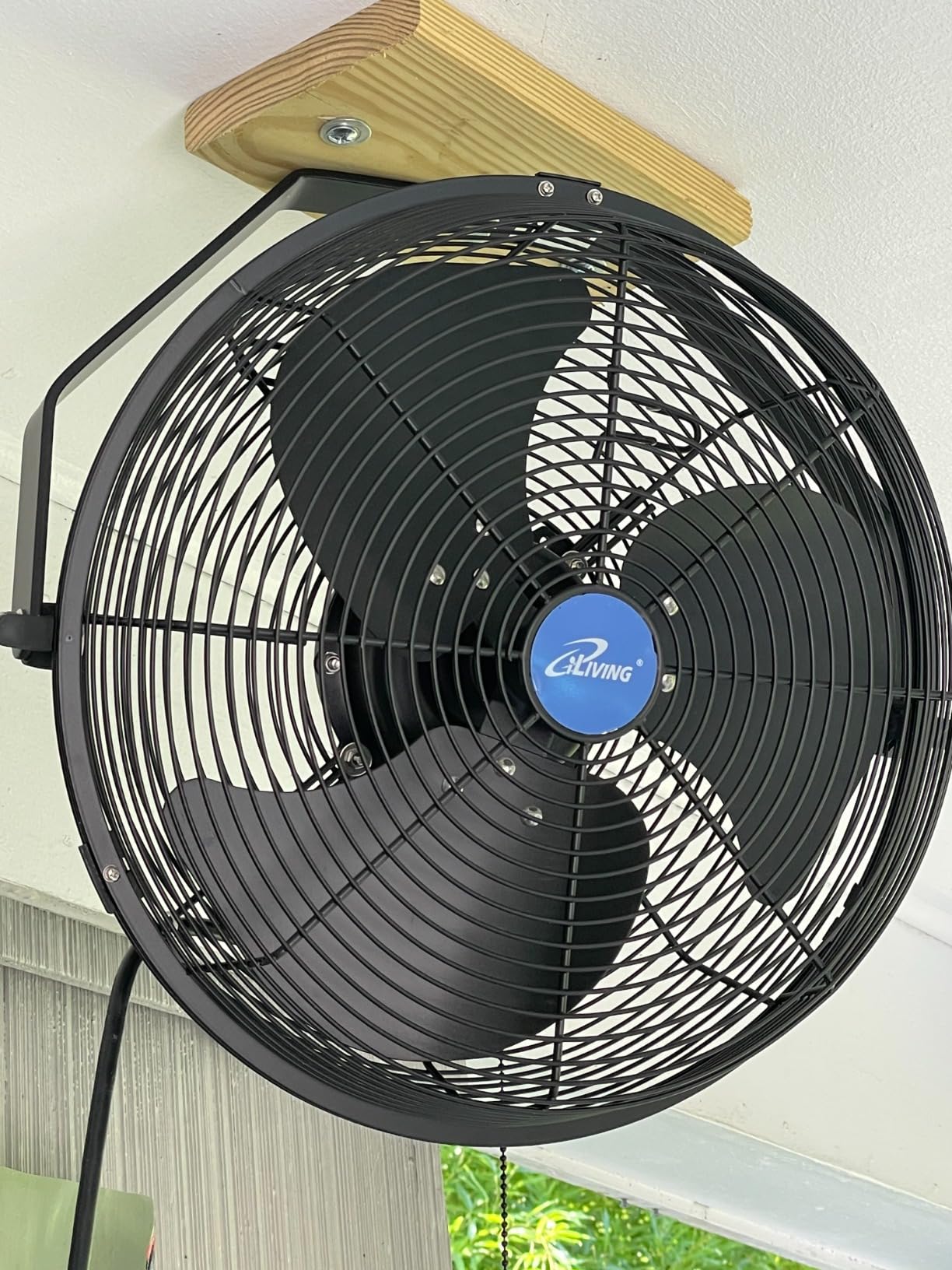 iLiving 18 inch Wall Mounted Fan - 6360 CFM, 3-Speed, Industrial Grade, Commercial/Residential, Weatherproof Outdoor/Indoor Fan for Garage, Patio, Workshop, Greenhouse | UL Listed, Mist Kit Compatible customer photo 2