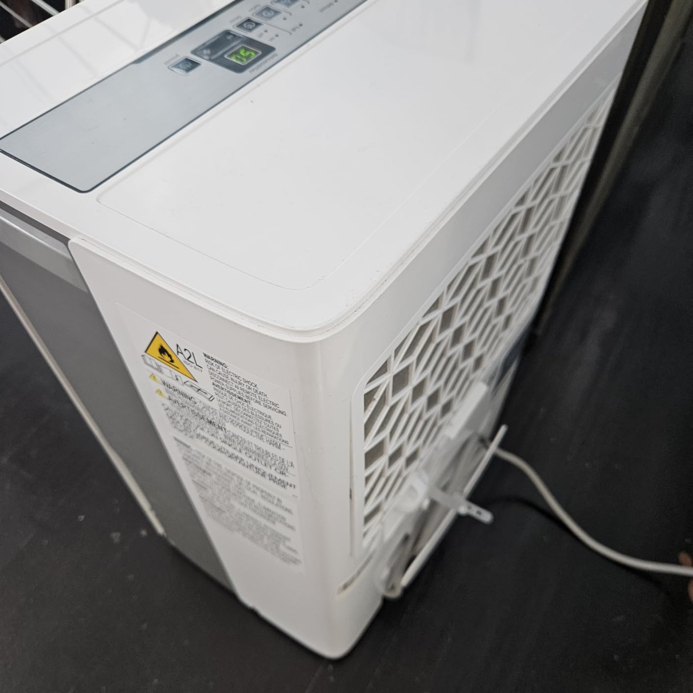 Midea 4,500 Sq. Ft. Dehumidifier for Basement with Reusable Air Filter 50 Pint - Ideal For Basements and Large Rooms customer photo 1