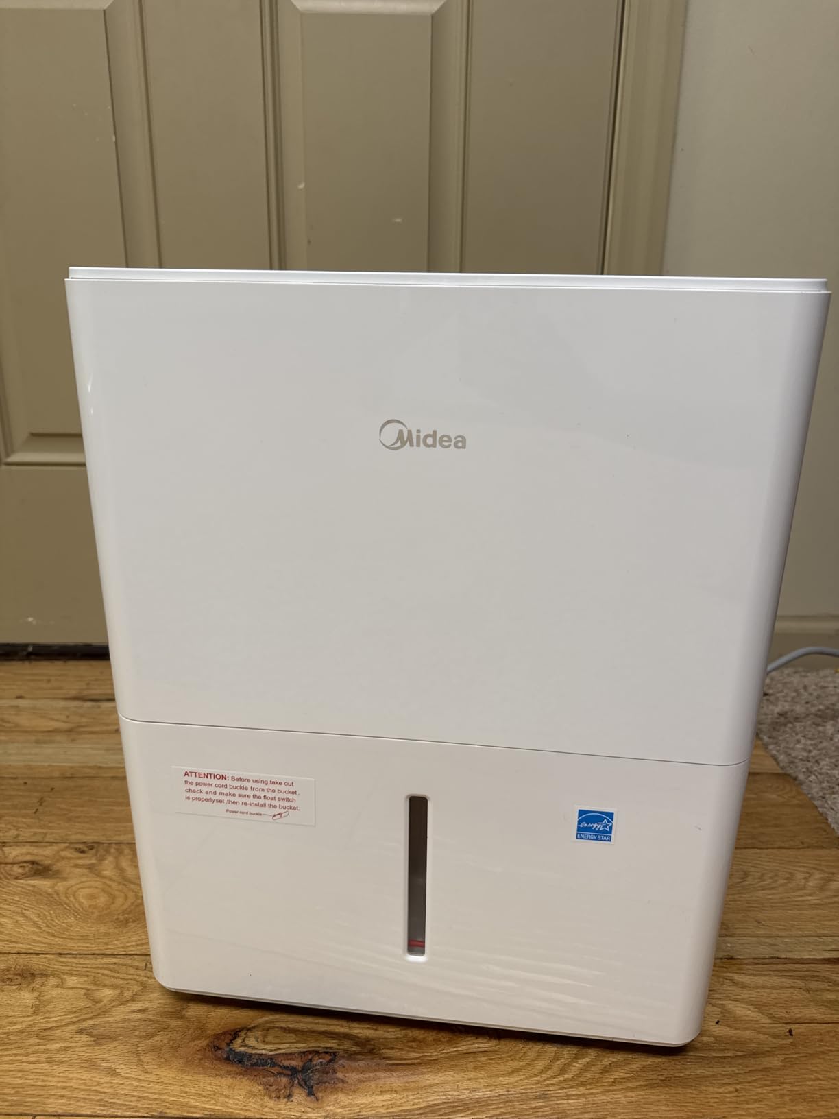 Midea 1,500 Sq. Ft. Energy Star Certified Dehumidifier With Reusable Air Filter 22 Pint - Ideal For Basements, Large & Medium Sized Rooms customer photo 1