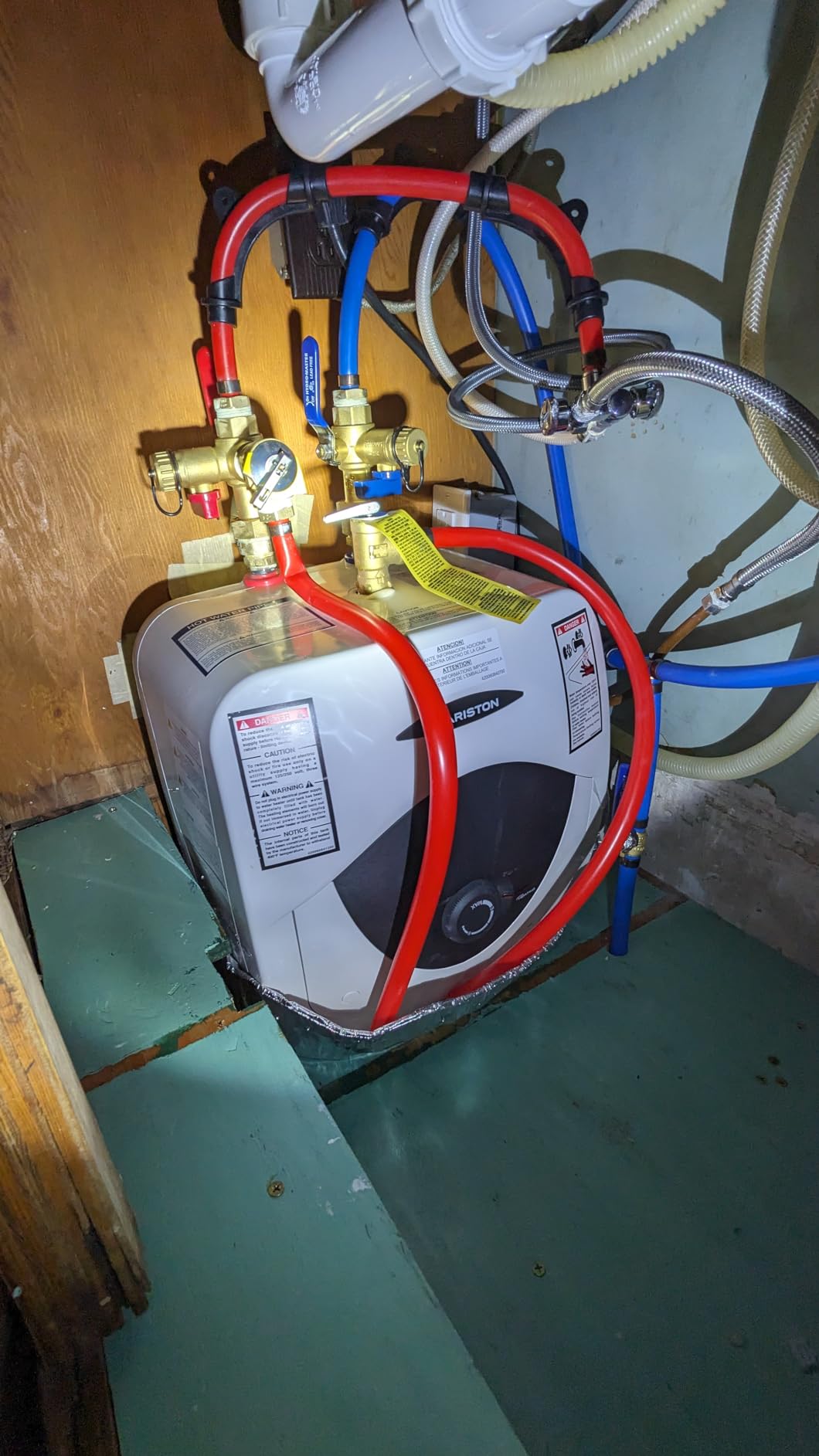 4 Gallon Capacity, 120-Volt - Ariston Andris Mini Tank Electric Water Heater - Heating Solution for Under Sink, RV, and Compact Spaces customer photo 1