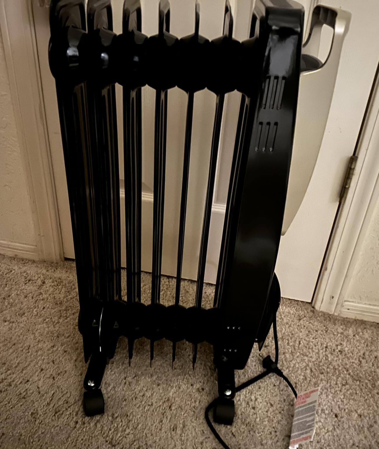PELONIS Champagne Oil Filled Radiator Heater with Remote and Thermostat, 5 Temperature Settings for indoor use Large Room, Energy Efficient Electric Space heater with Safety Features customer photo 1